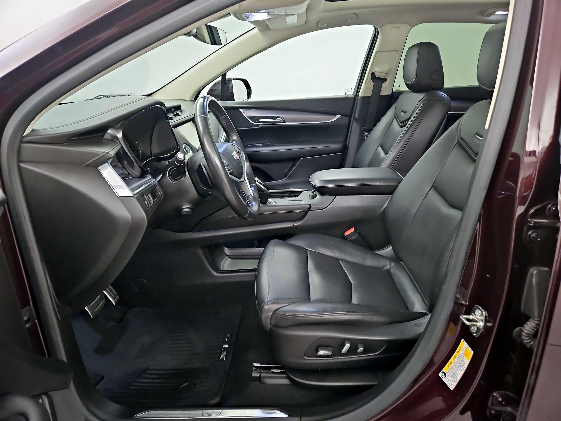 Thumbnail: 2018 Cadillac XT5 - 11
