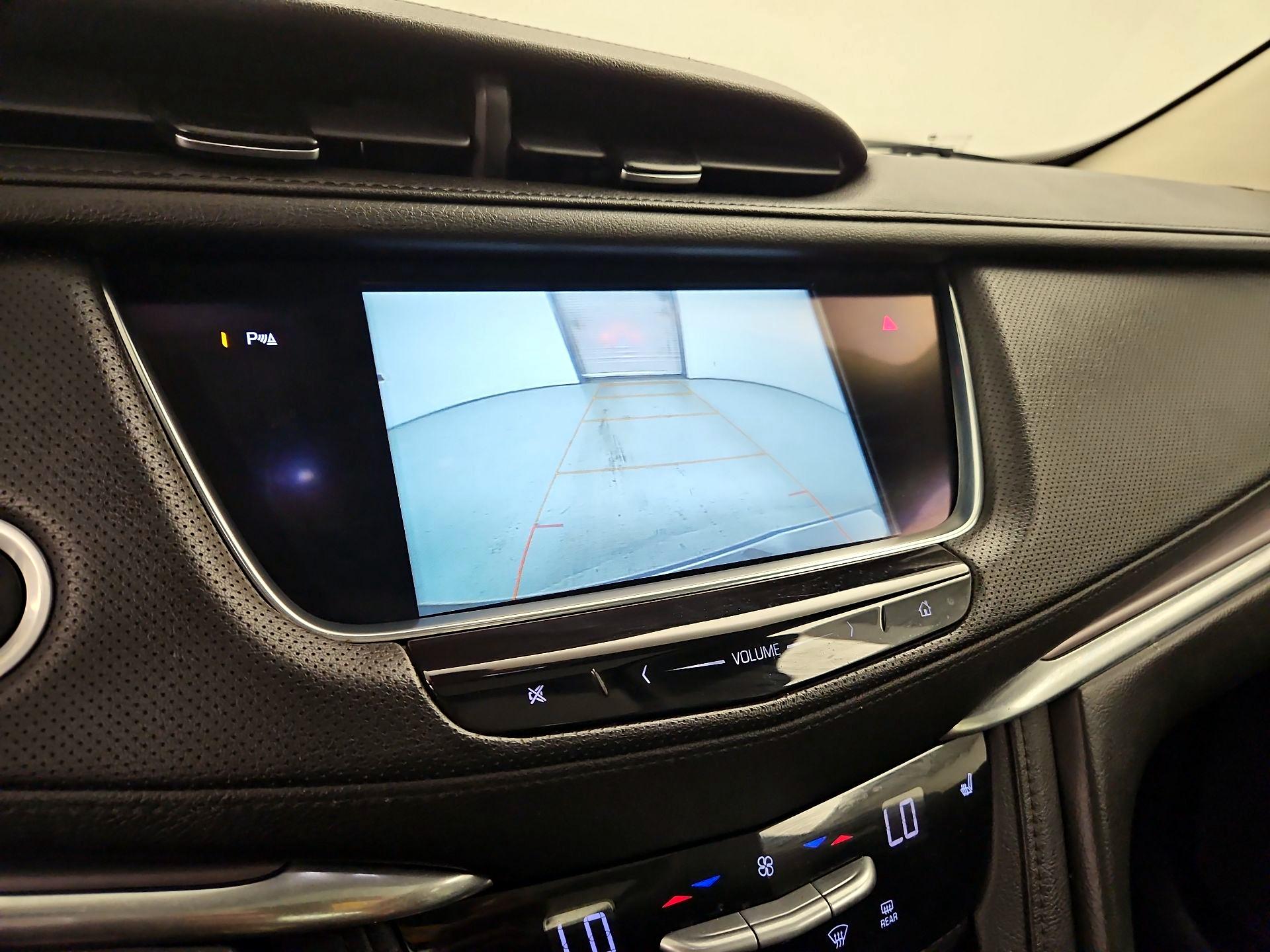 Thumbnail: 2018 Cadillac XT5 - 15