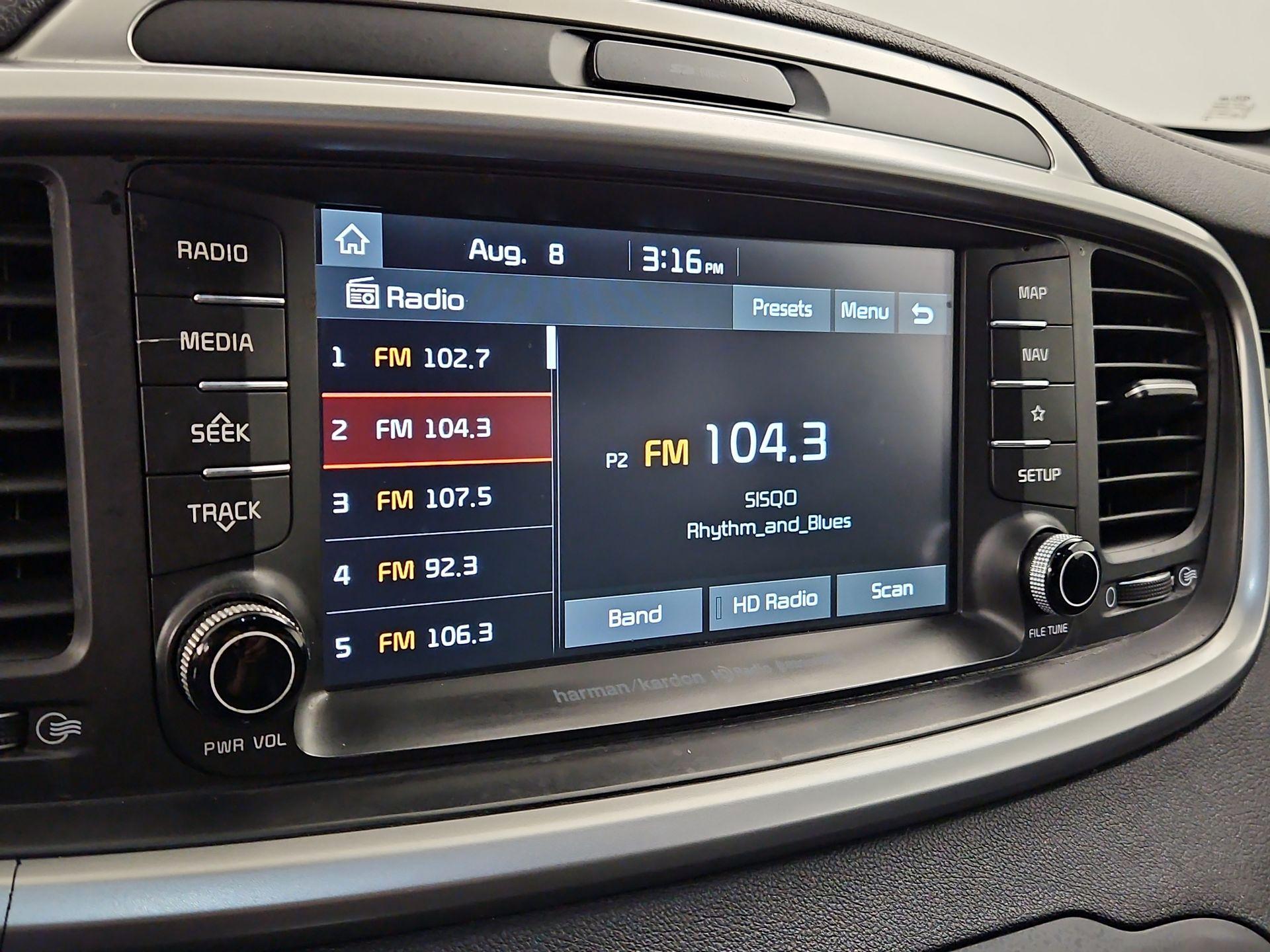 Thumbnail: 2019 Kia Sorento - 16