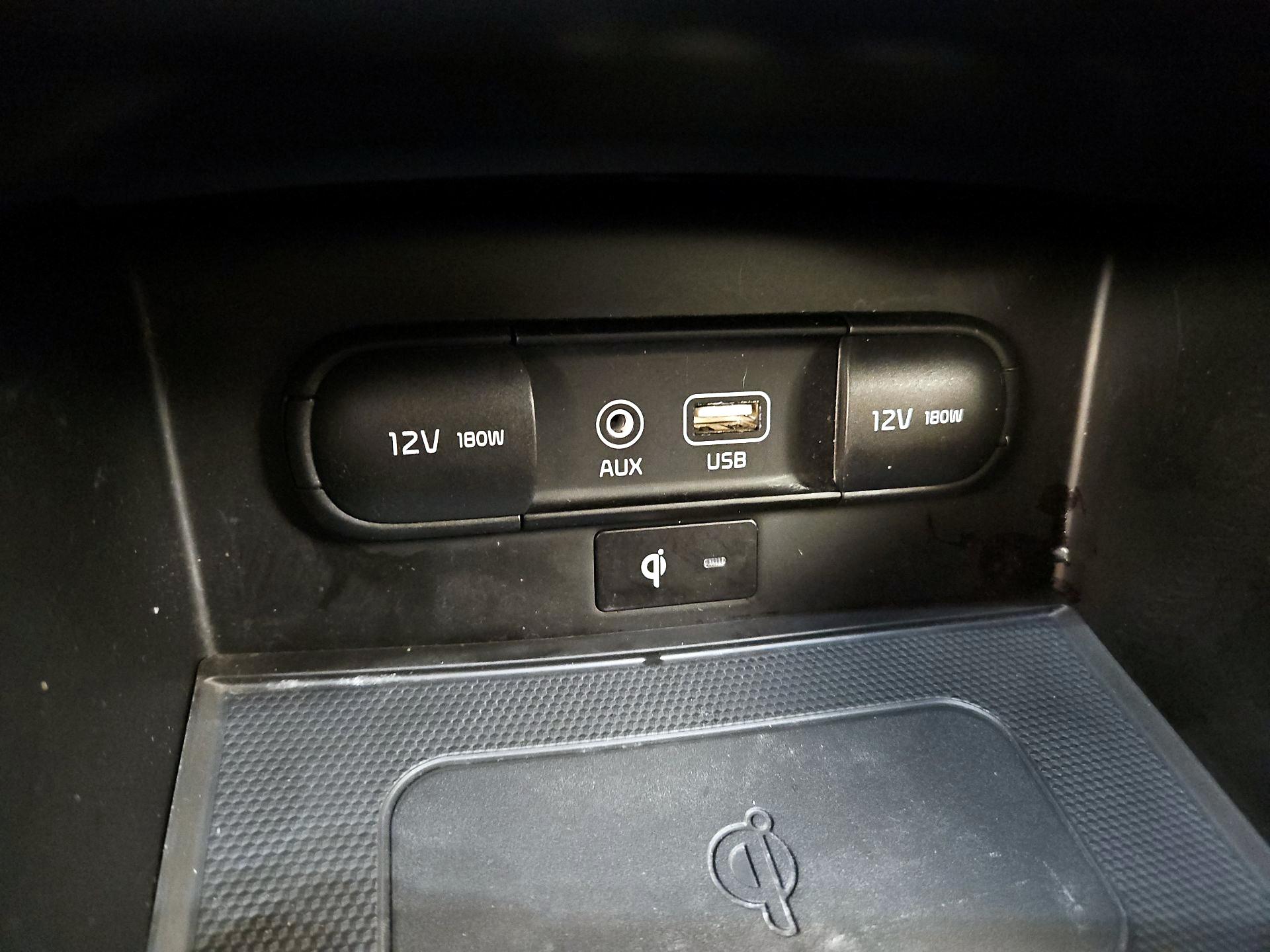 Thumbnail: 2019 Kia Sorento - 19