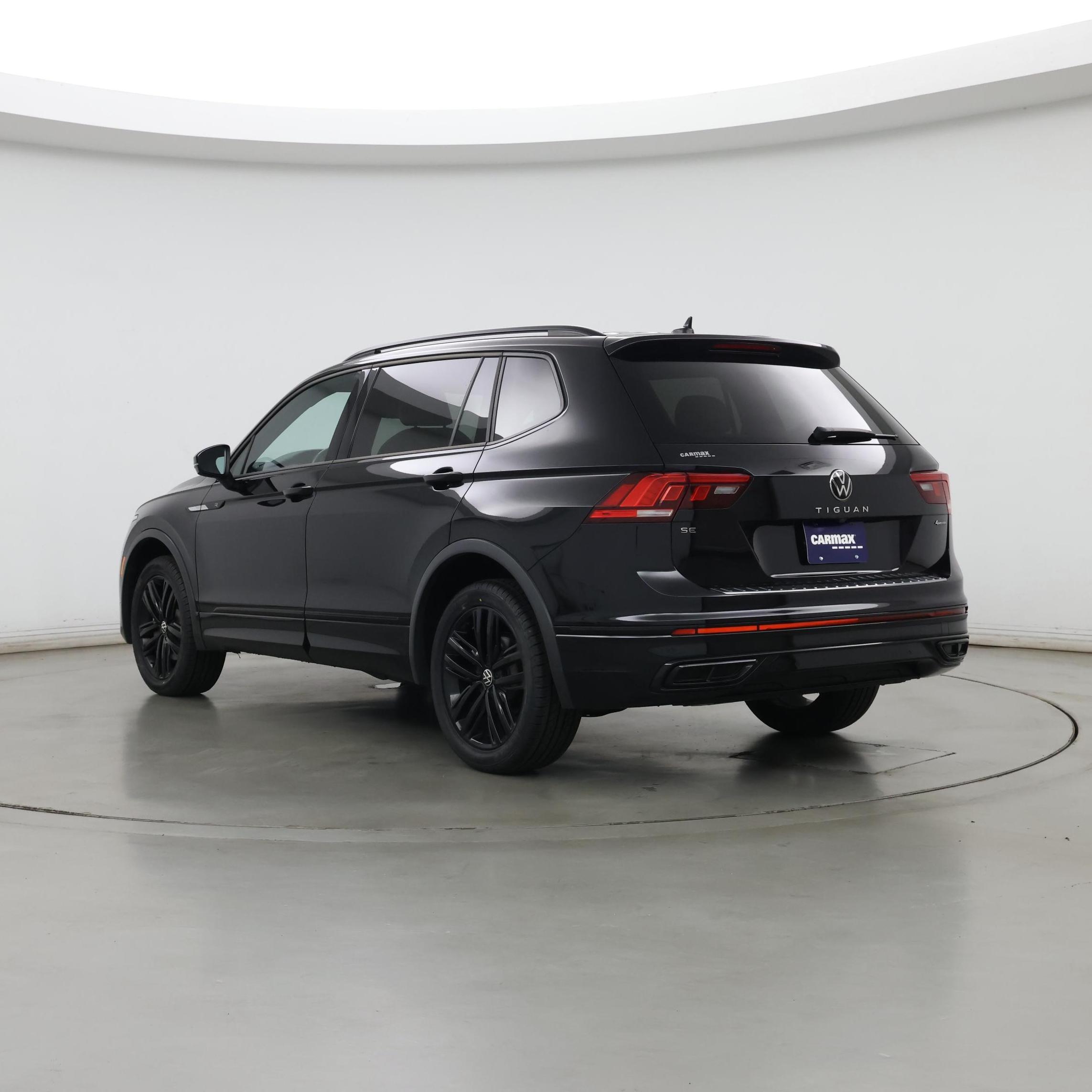 Thumbnail: 2022 Volkswagen Tiguan - 2