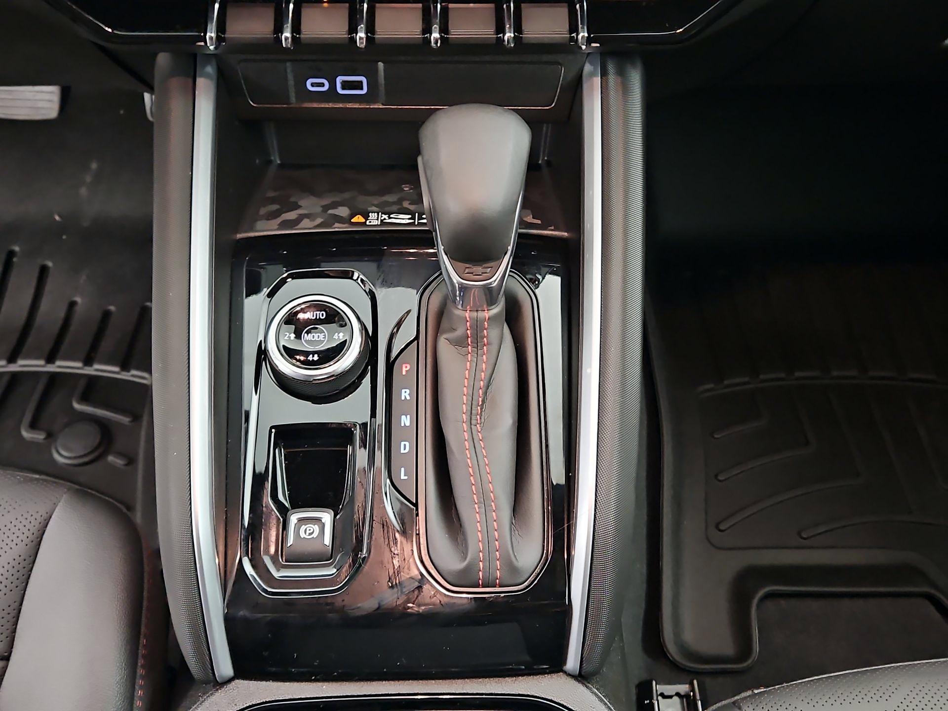 Thumbnail: 2024 Chevrolet Colorado - 17