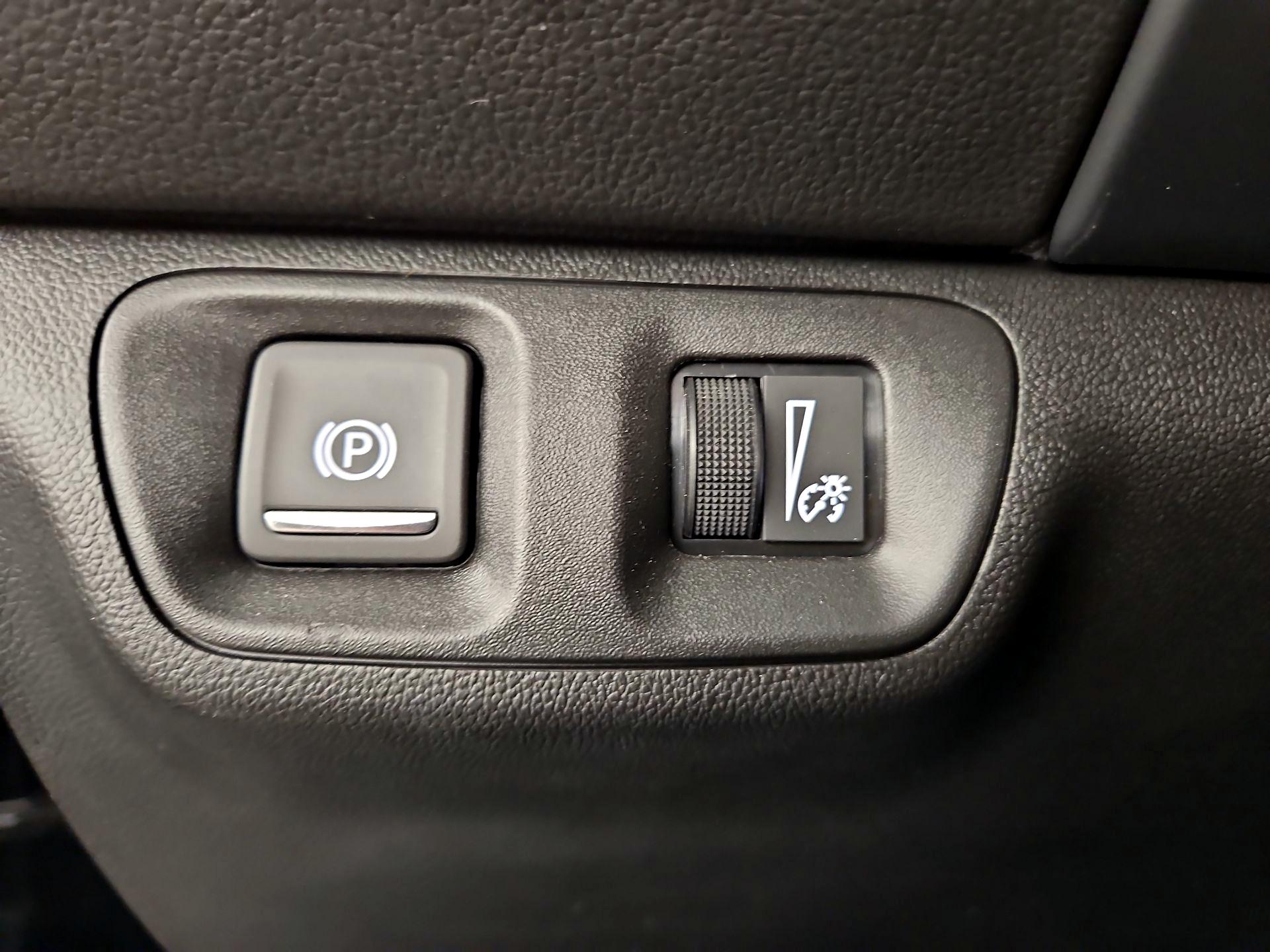 Thumbnail: 2023 GMC Acadia - 13