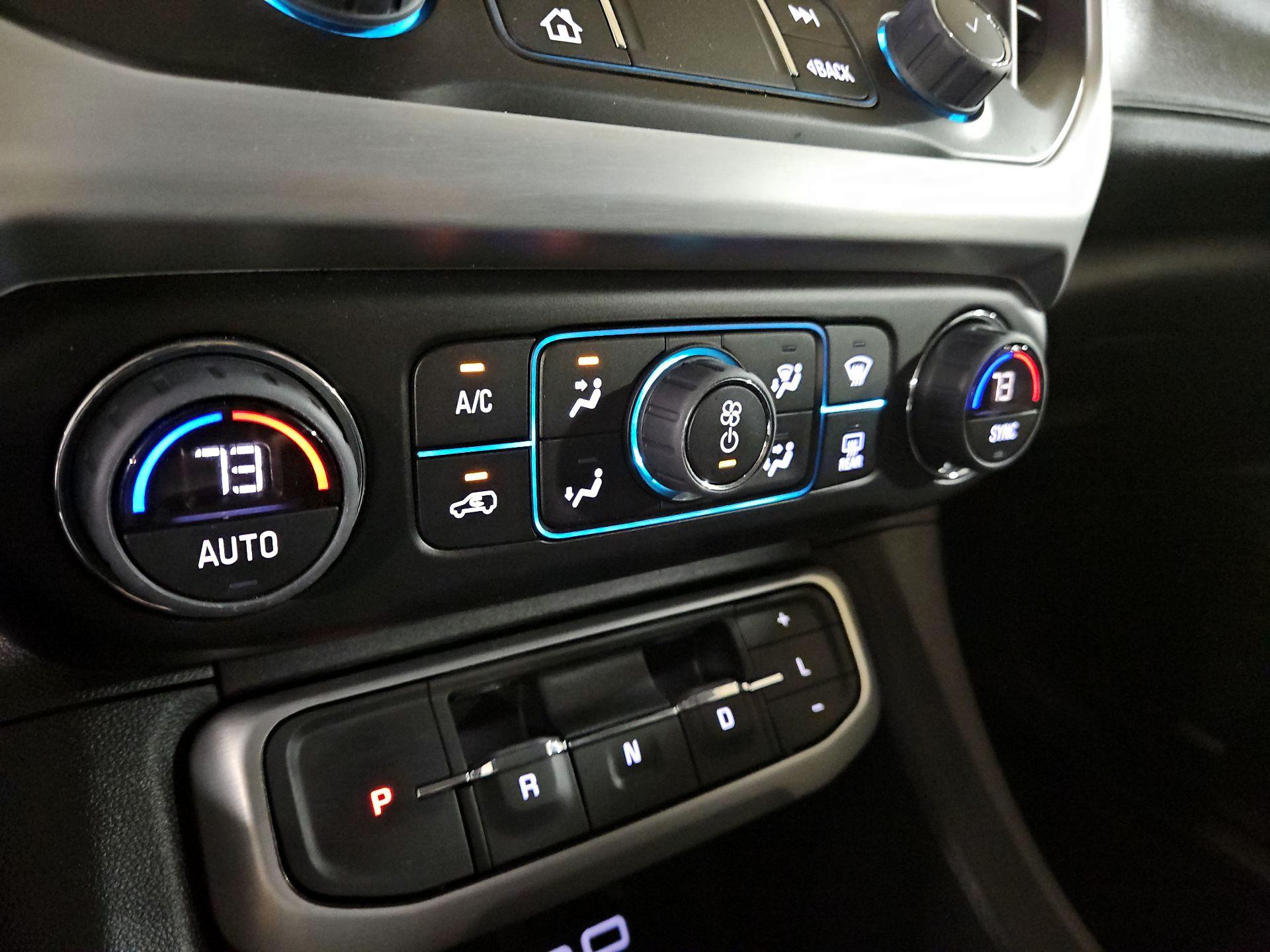 Thumbnail: 2023 GMC Acadia - 17