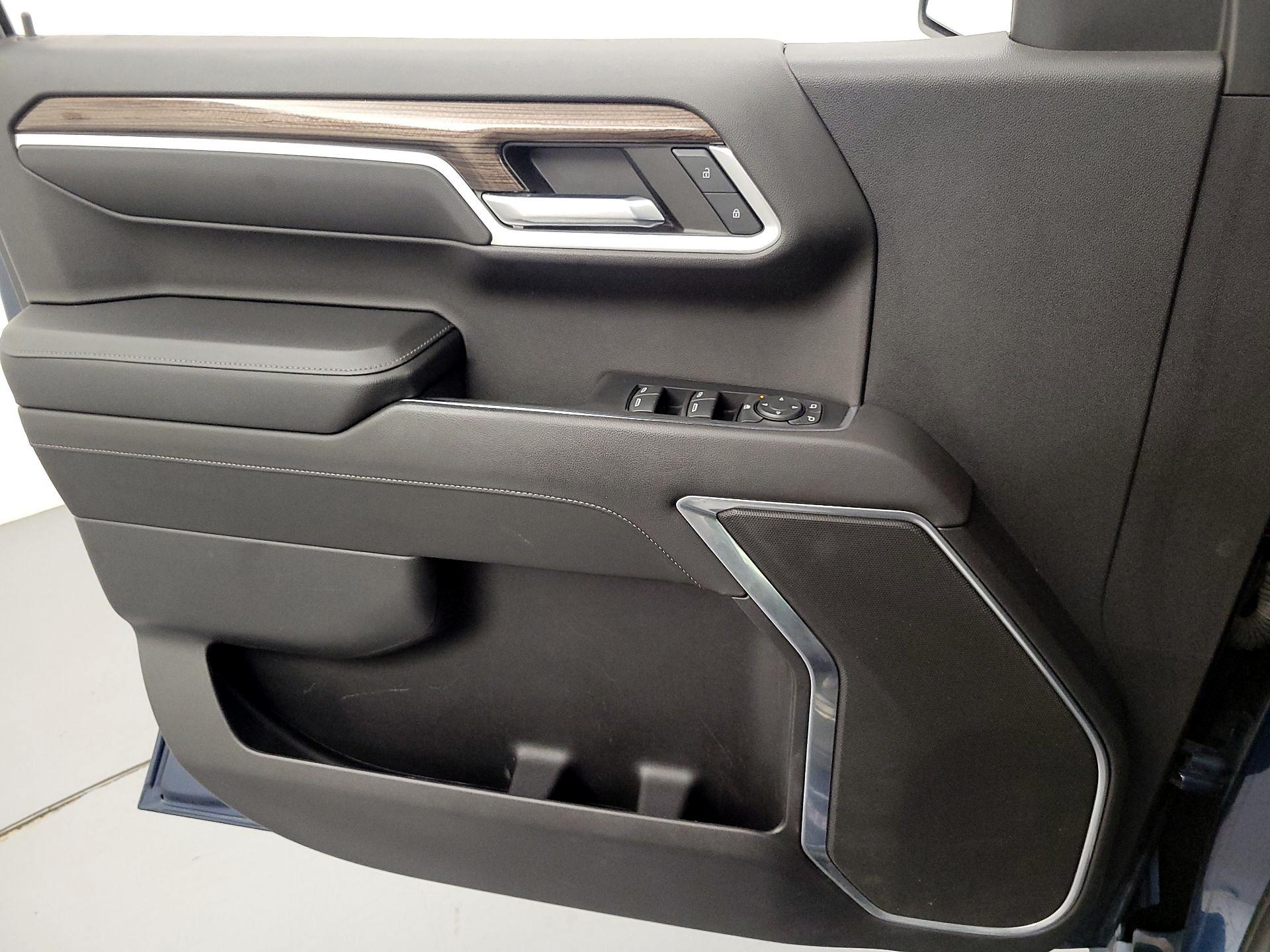 Thumbnail: 2022 Chevrolet Silverado 1500 - 12
