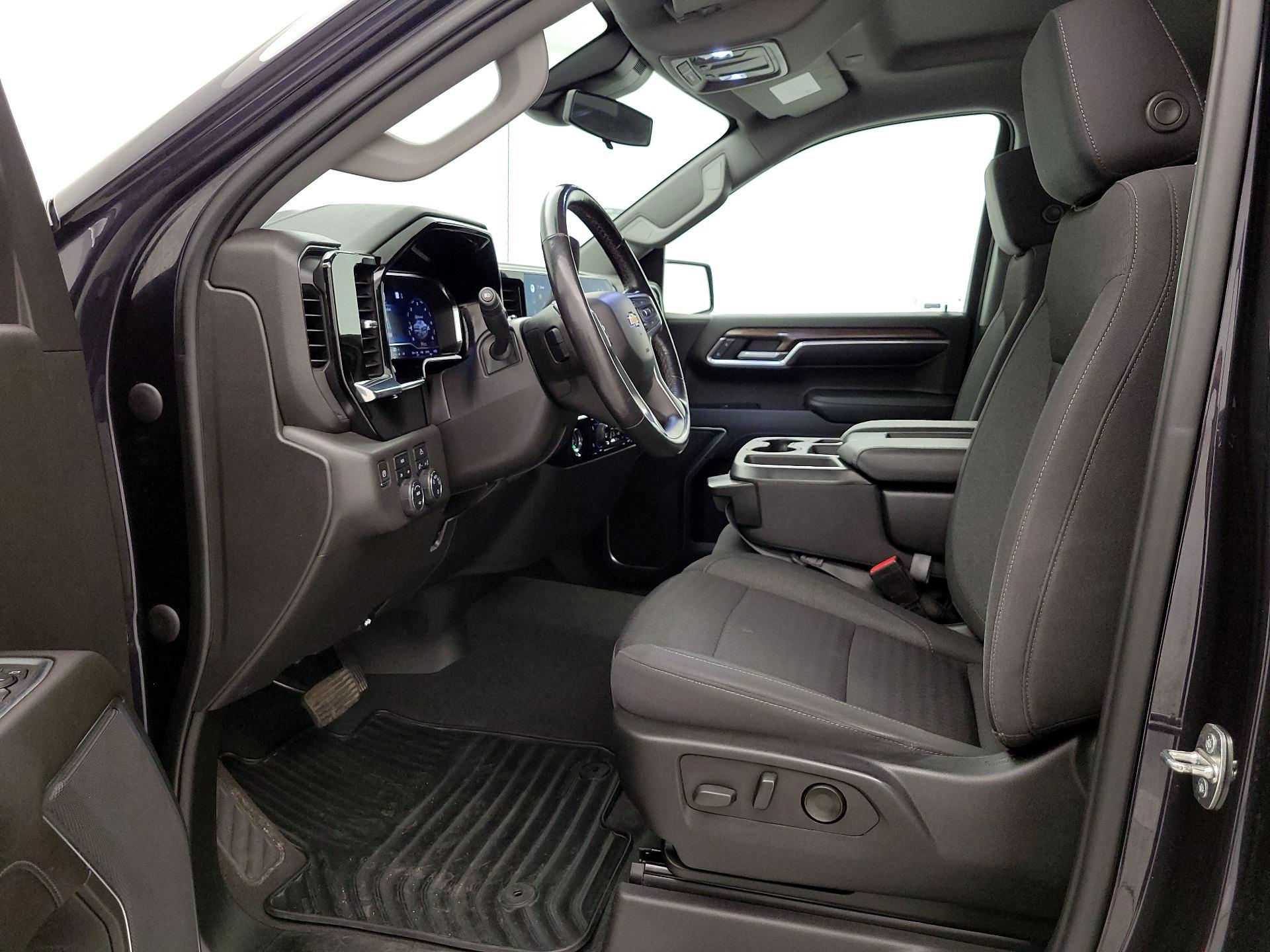 Thumbnail: 2022 Chevrolet Silverado 1500 - 11