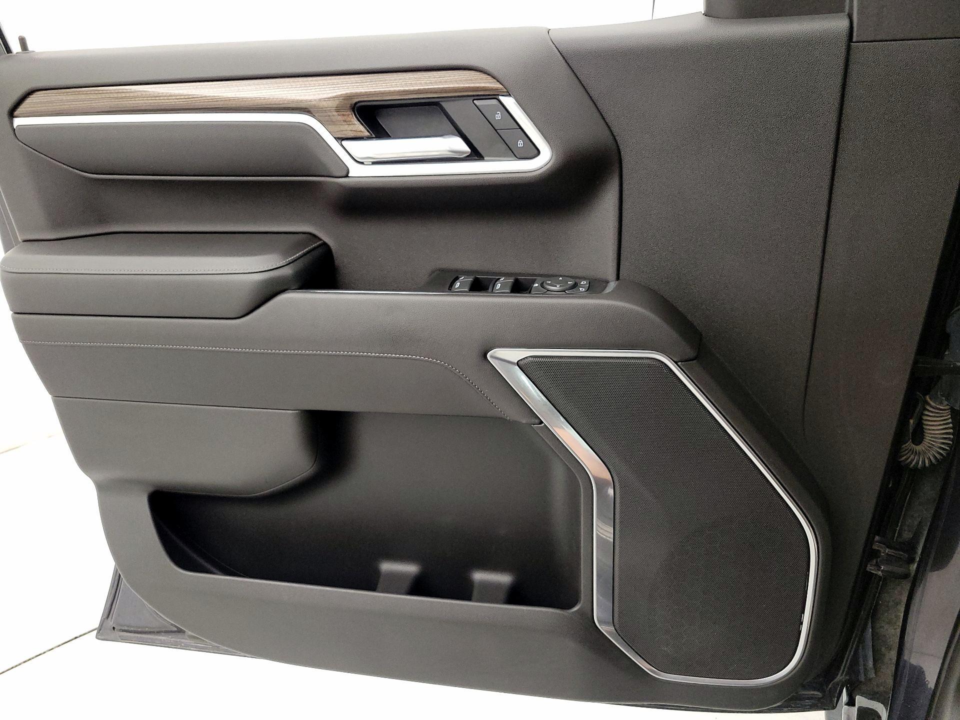 Thumbnail: 2022 Chevrolet Silverado 1500 - 12