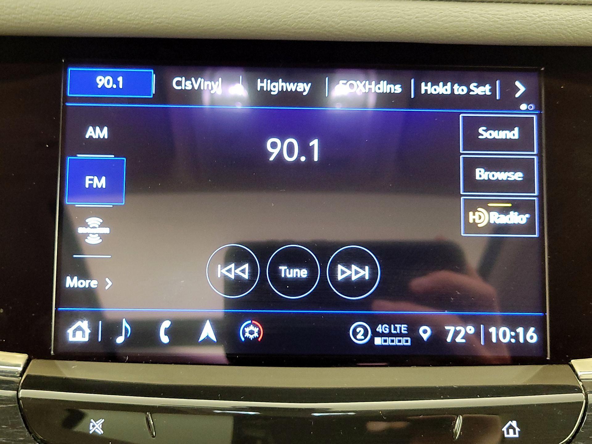 Thumbnail: 2023 Cadillac XT6 - 16