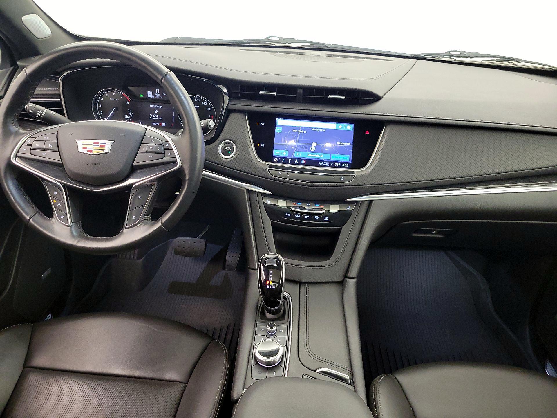 Thumbnail: 2023 Cadillac XT5 - 9
