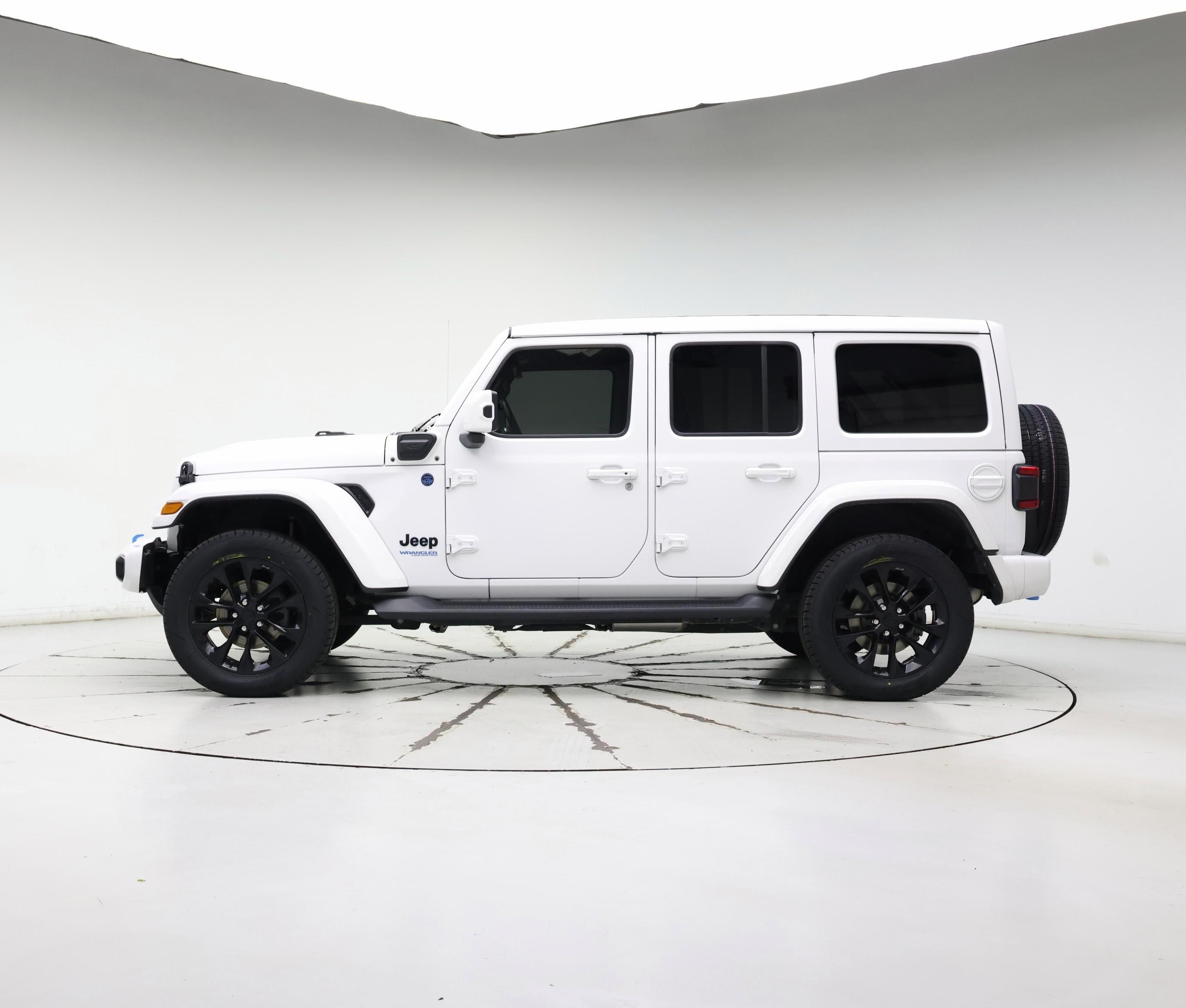 Thumbnail: 2021 Jeep Wrangler - 3