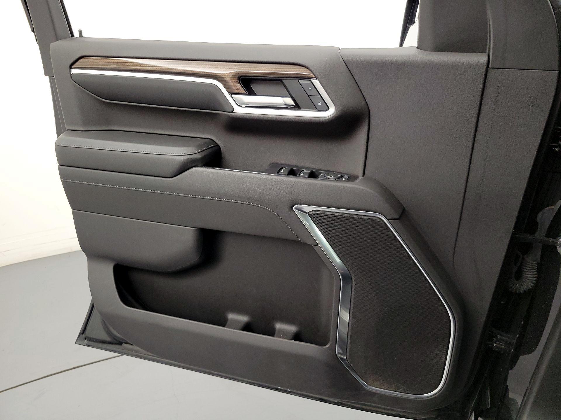 Thumbnail: 2022 Chevrolet Silverado 1500 - 12
