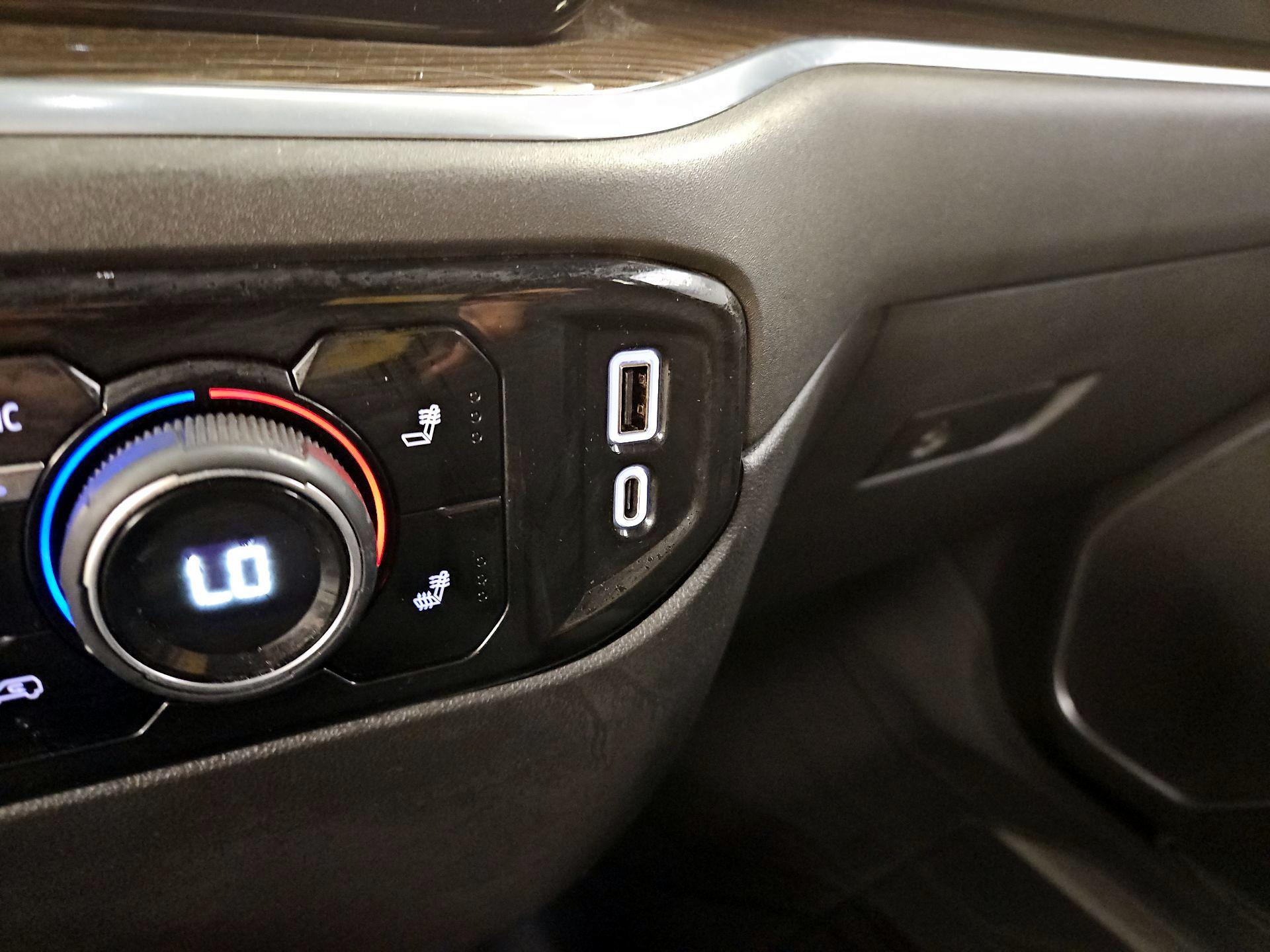 Thumbnail: 2022 Chevrolet Silverado 1500 - 18