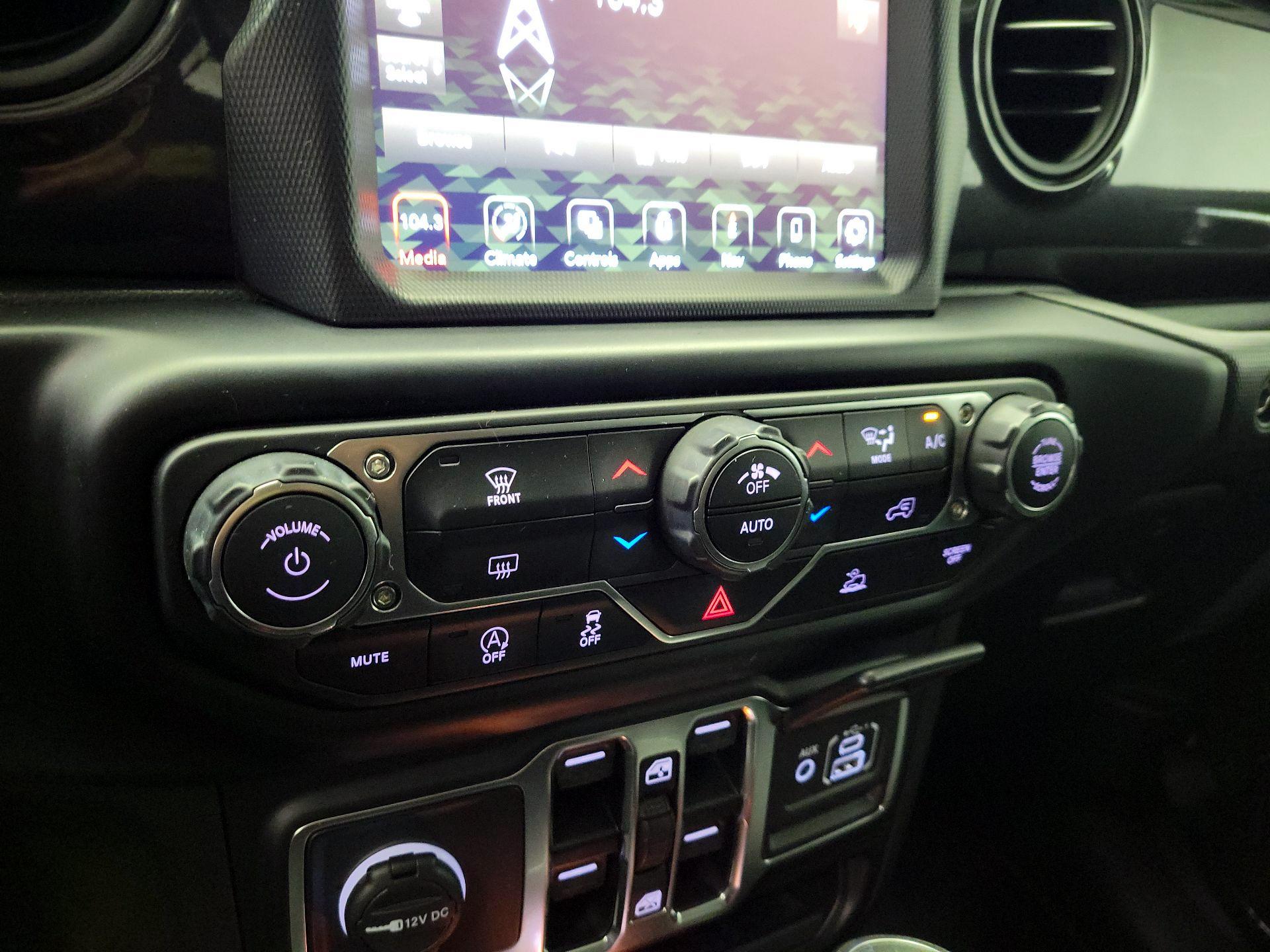 Thumbnail: 2022 Jeep Gladiator - 17