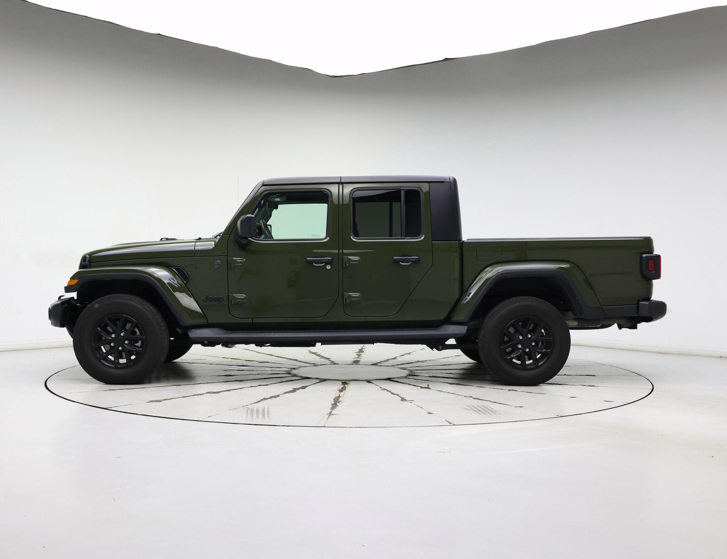 Thumbnail: 2022 Jeep Gladiator - 3