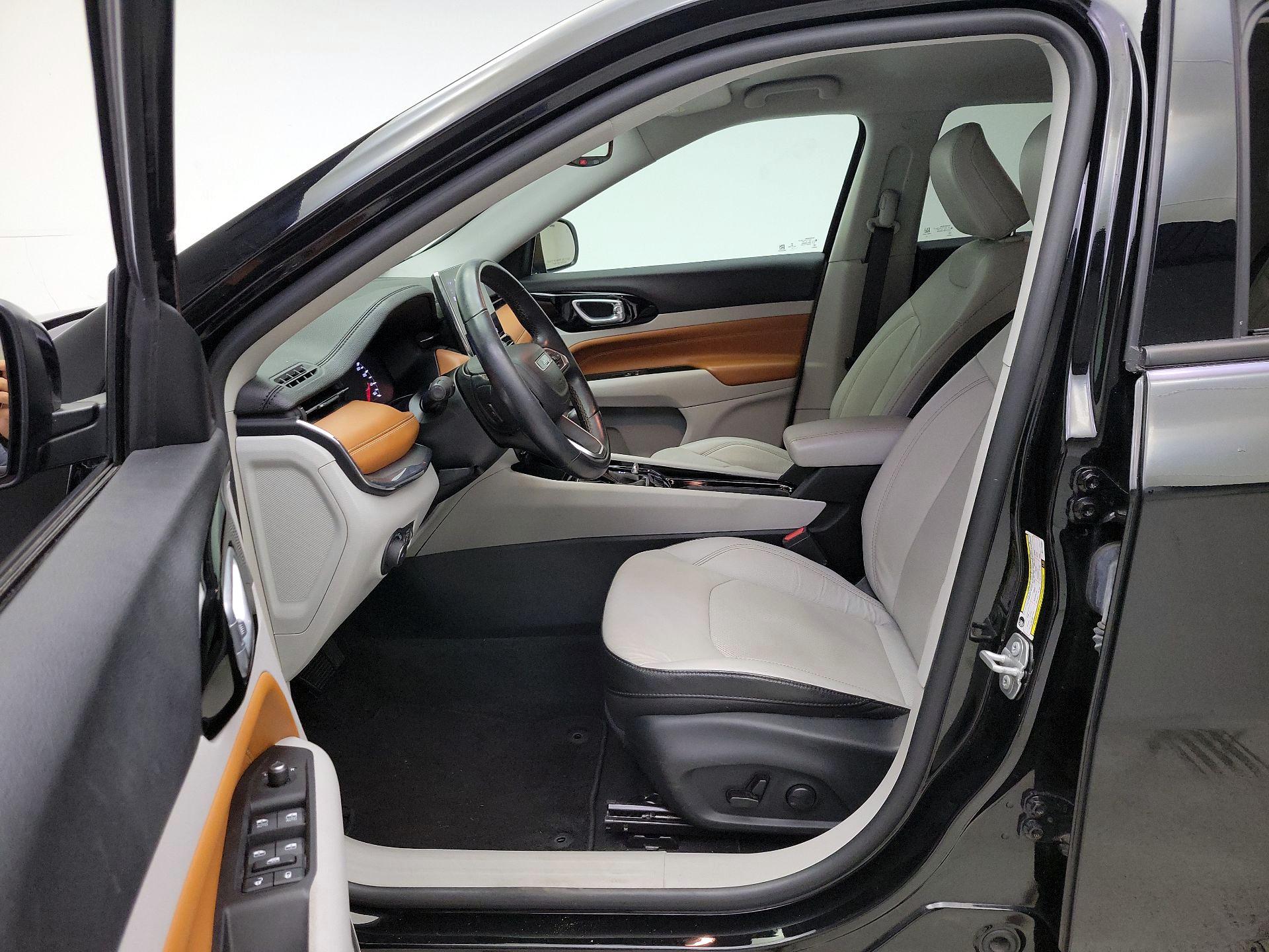 Thumbnail: 2022 Jeep Compass - 11