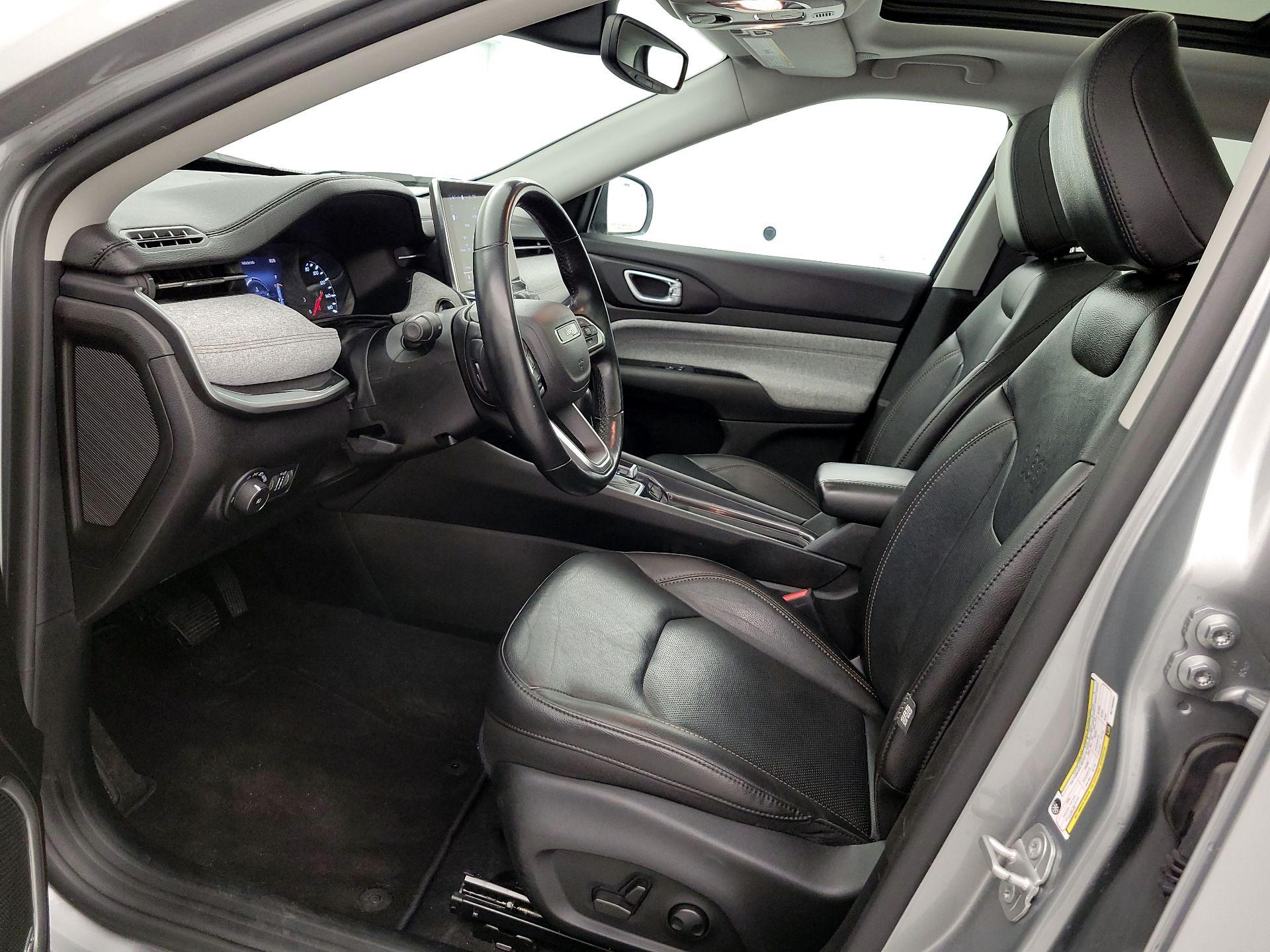Thumbnail: 2022 Jeep Compass - 11