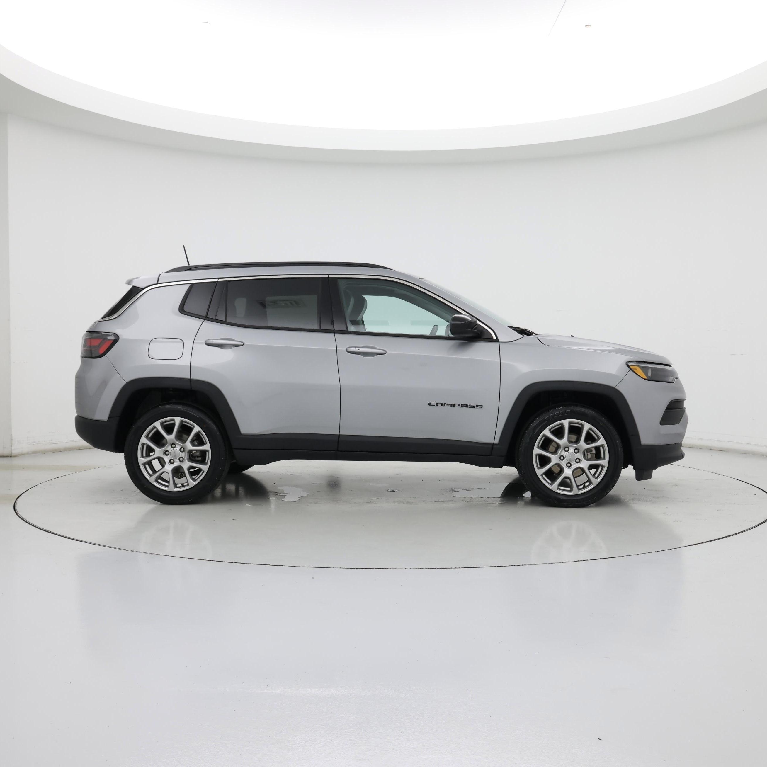 Thumbnail: 2022 Jeep Compass - 7