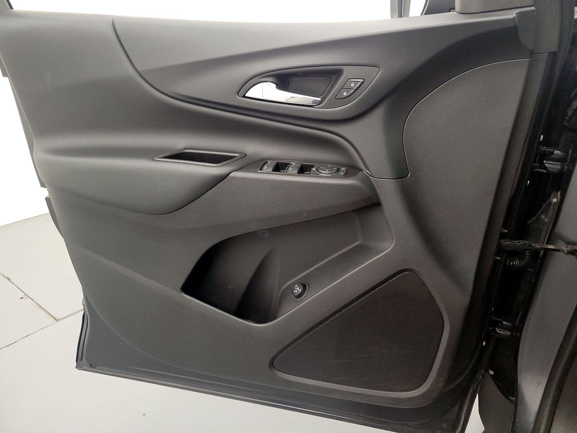 Thumbnail: 2022 Chevrolet Equinox - 12