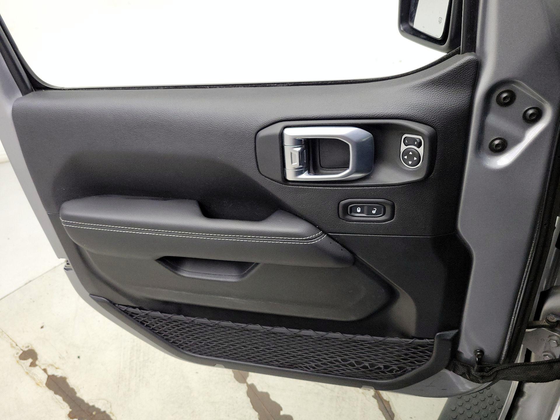 Thumbnail: 2021 Jeep Wrangler - 12