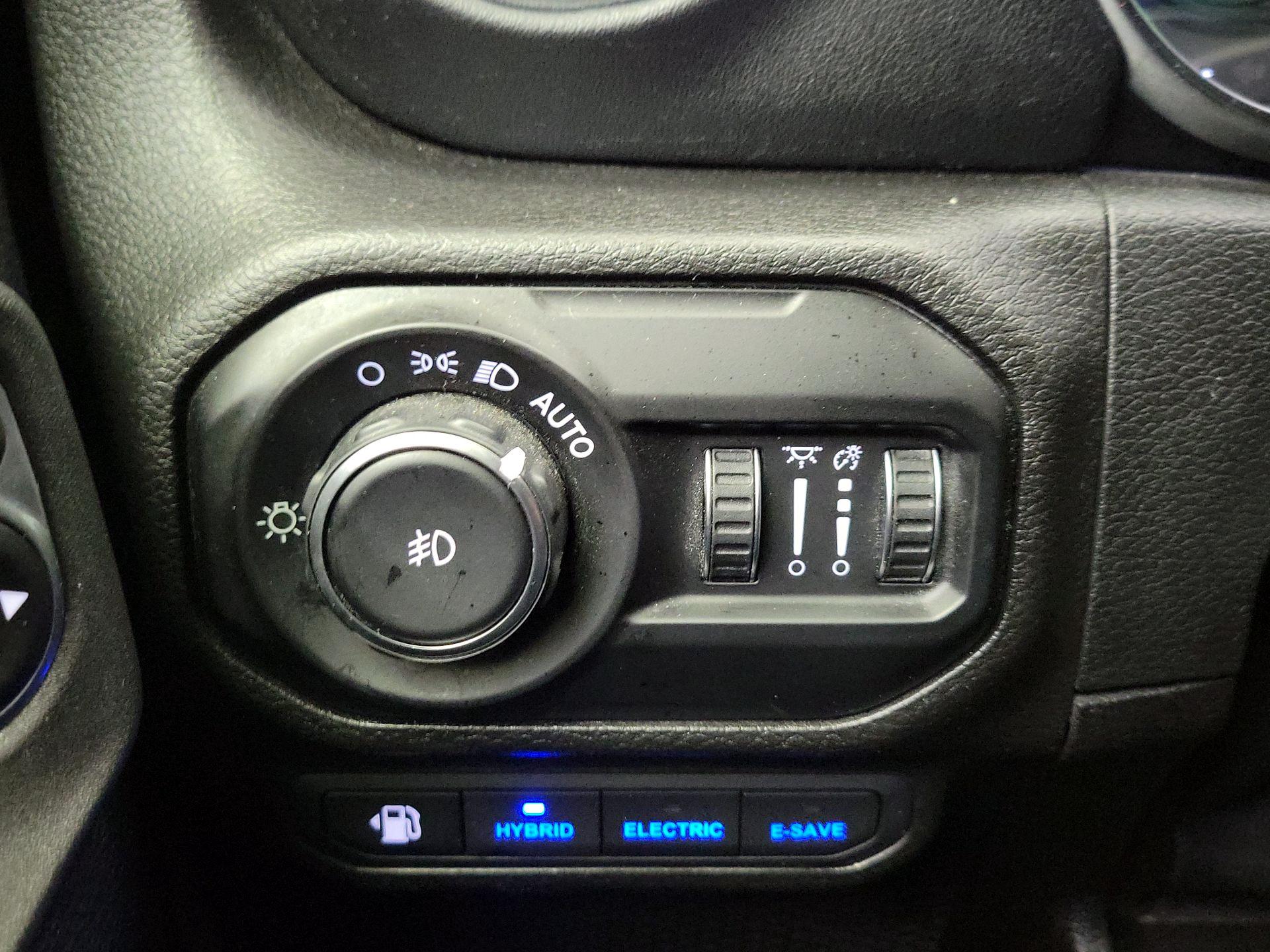 Thumbnail: 2021 Jeep Wrangler - 13