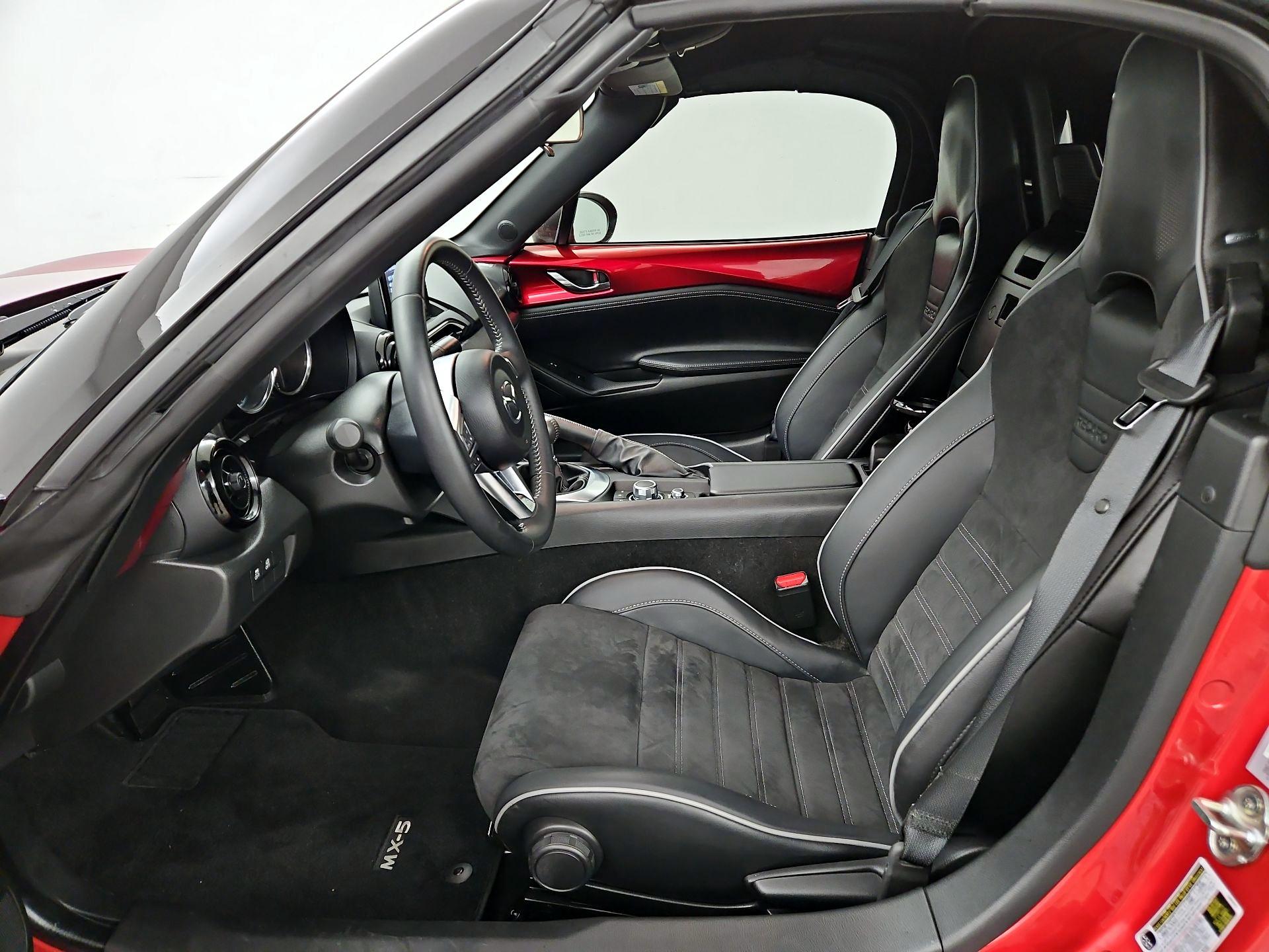 Thumbnail: 2023 Mazda MX-5 Miata - 11