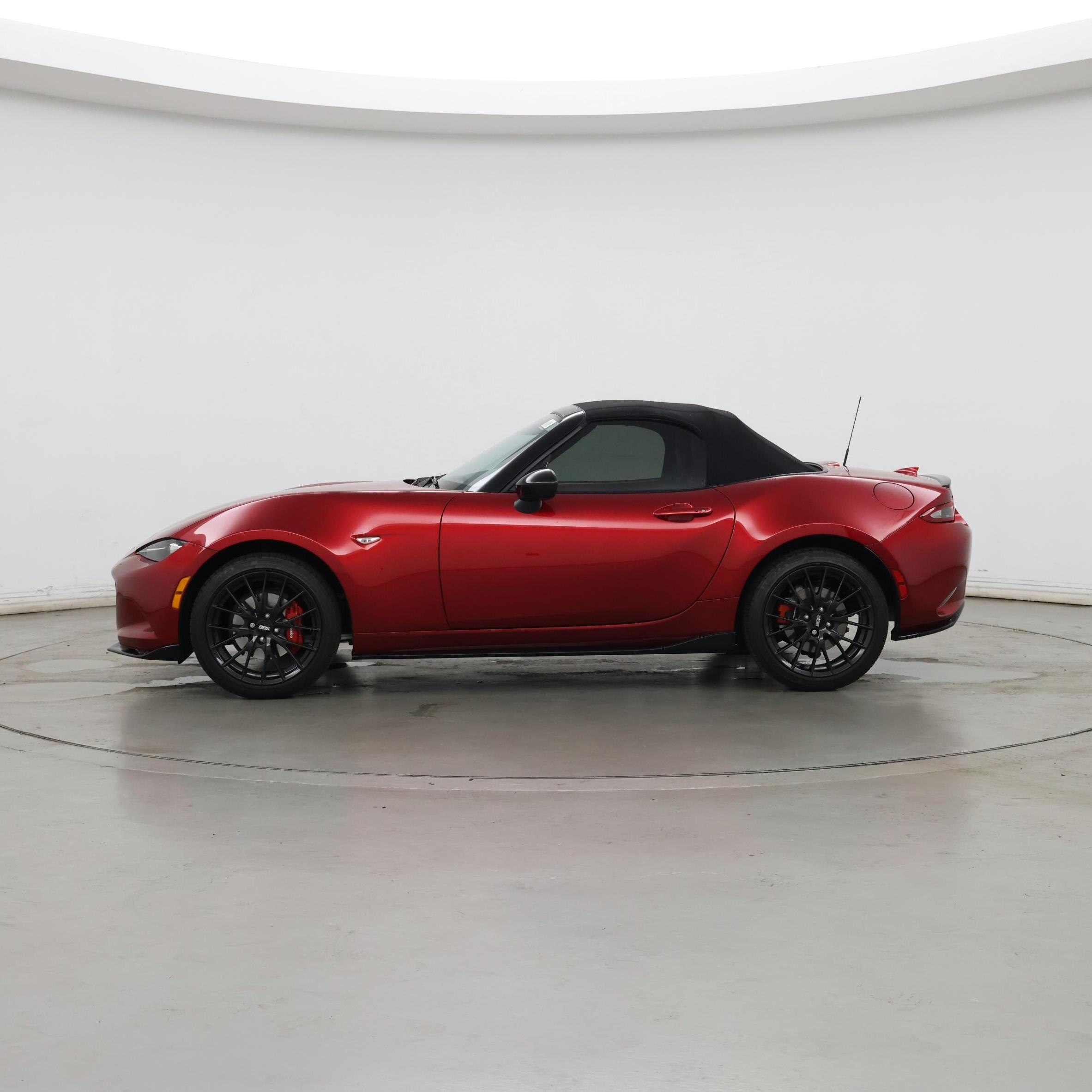 Thumbnail: 2023 Mazda MX-5 Miata - 3