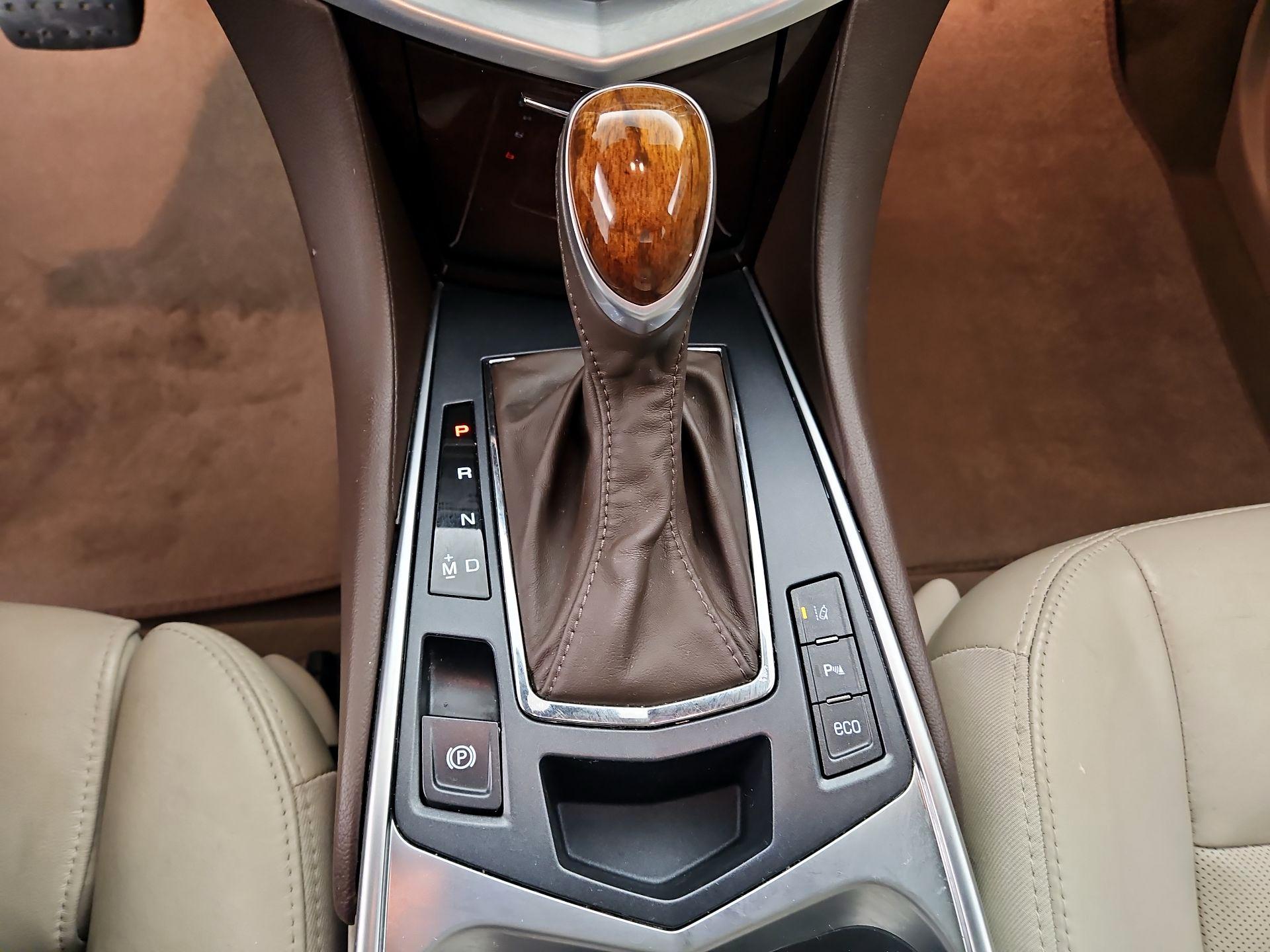 Thumbnail: 2015 Cadillac SRX - 18
