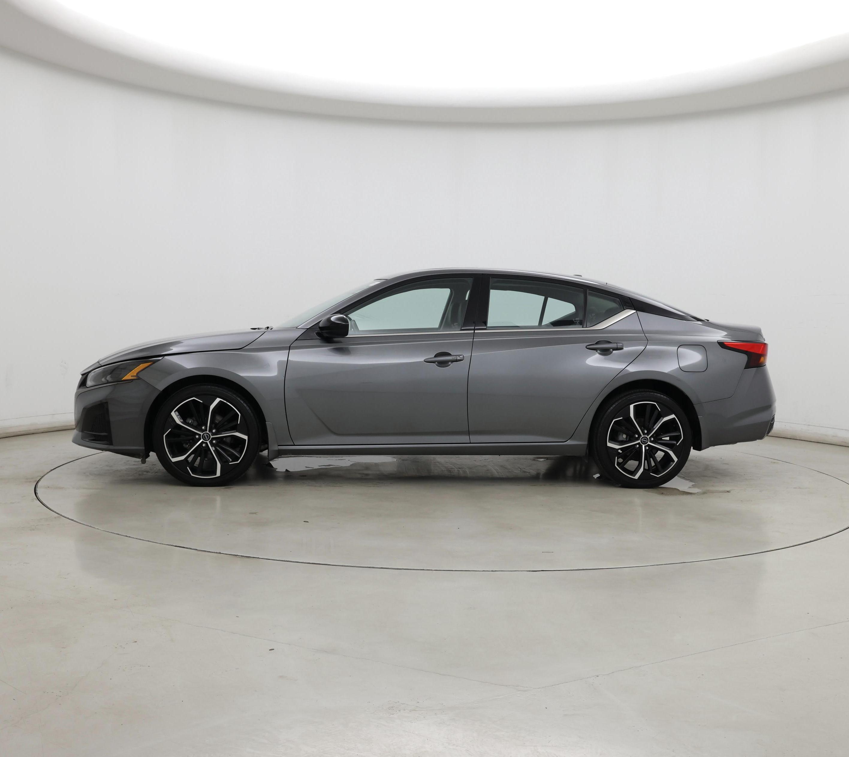 Thumbnail: 2023 Nissan Altima - 3