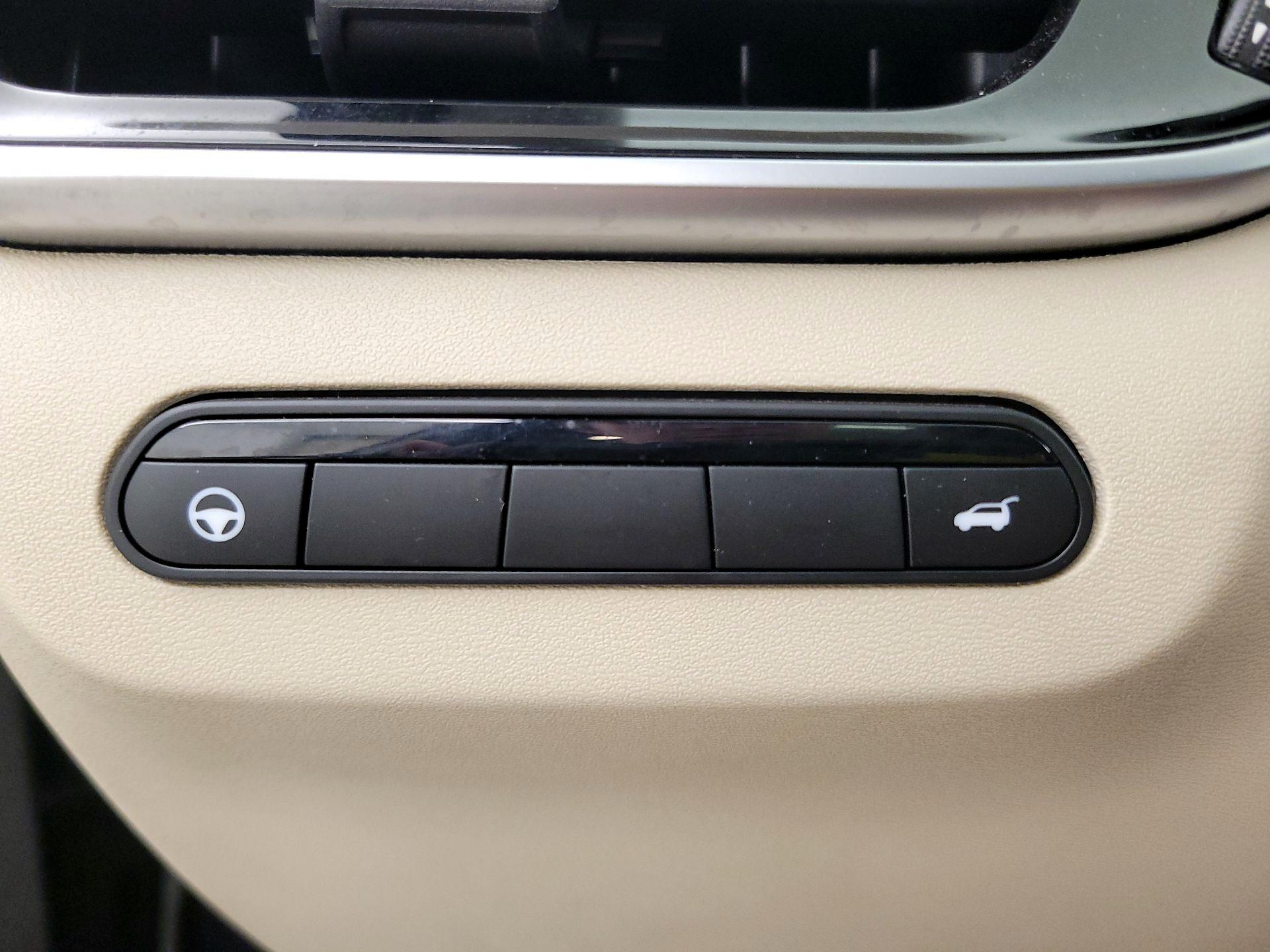Thumbnail: 2022 INFINITI QX60 - 13