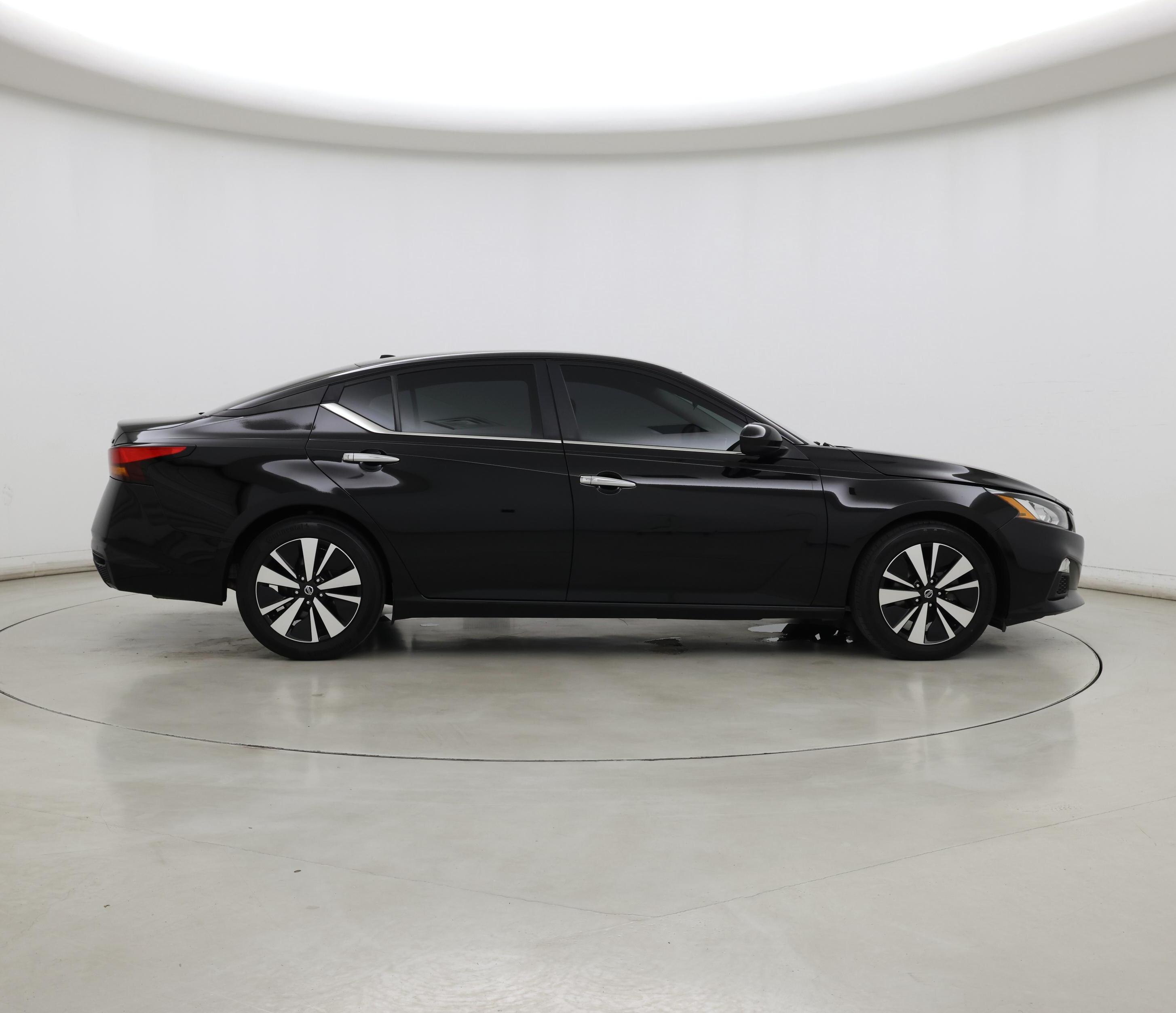 Thumbnail: 2022 Nissan Altima - 7