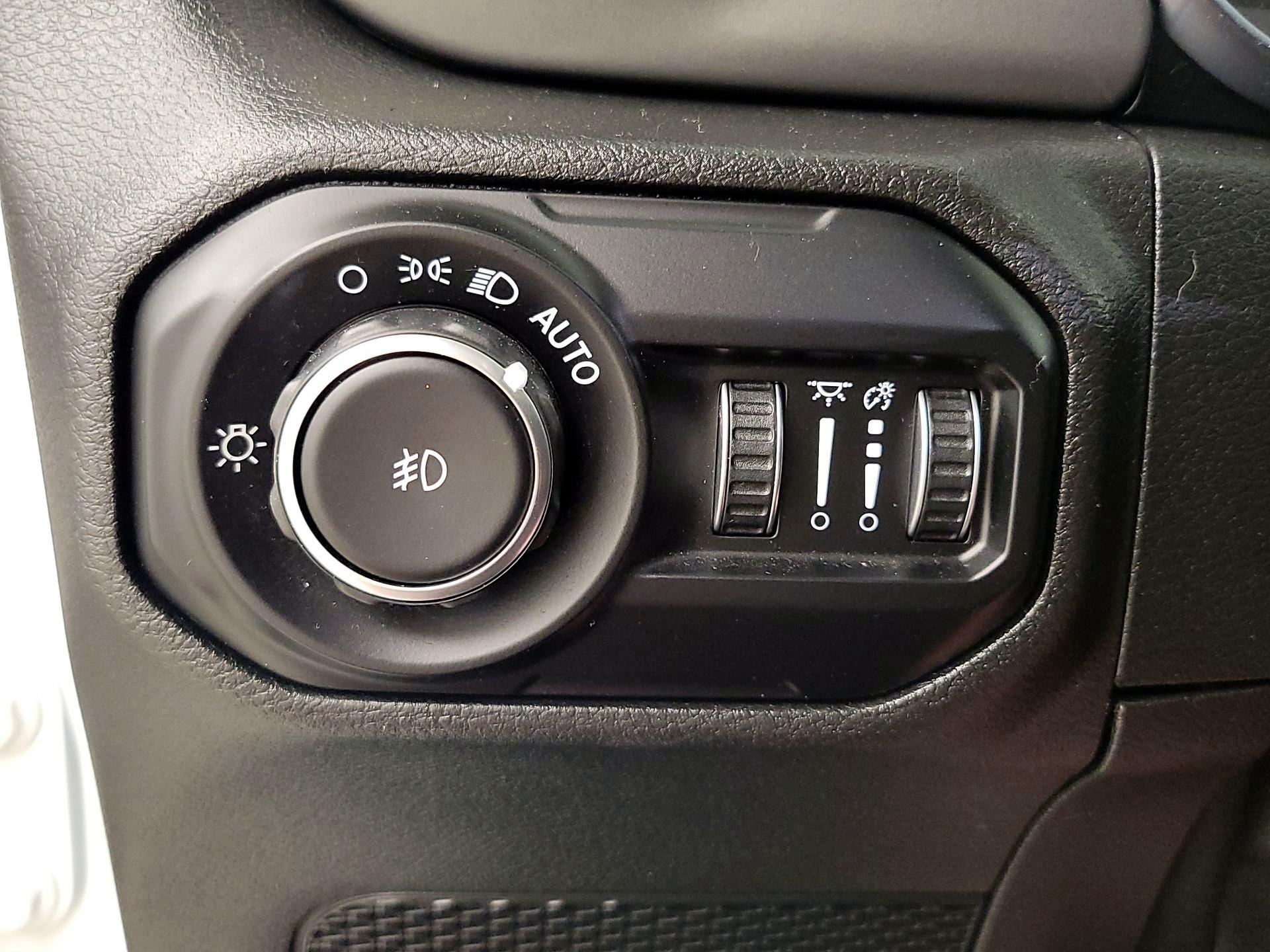 Thumbnail: 2021 Jeep Wrangler - 13