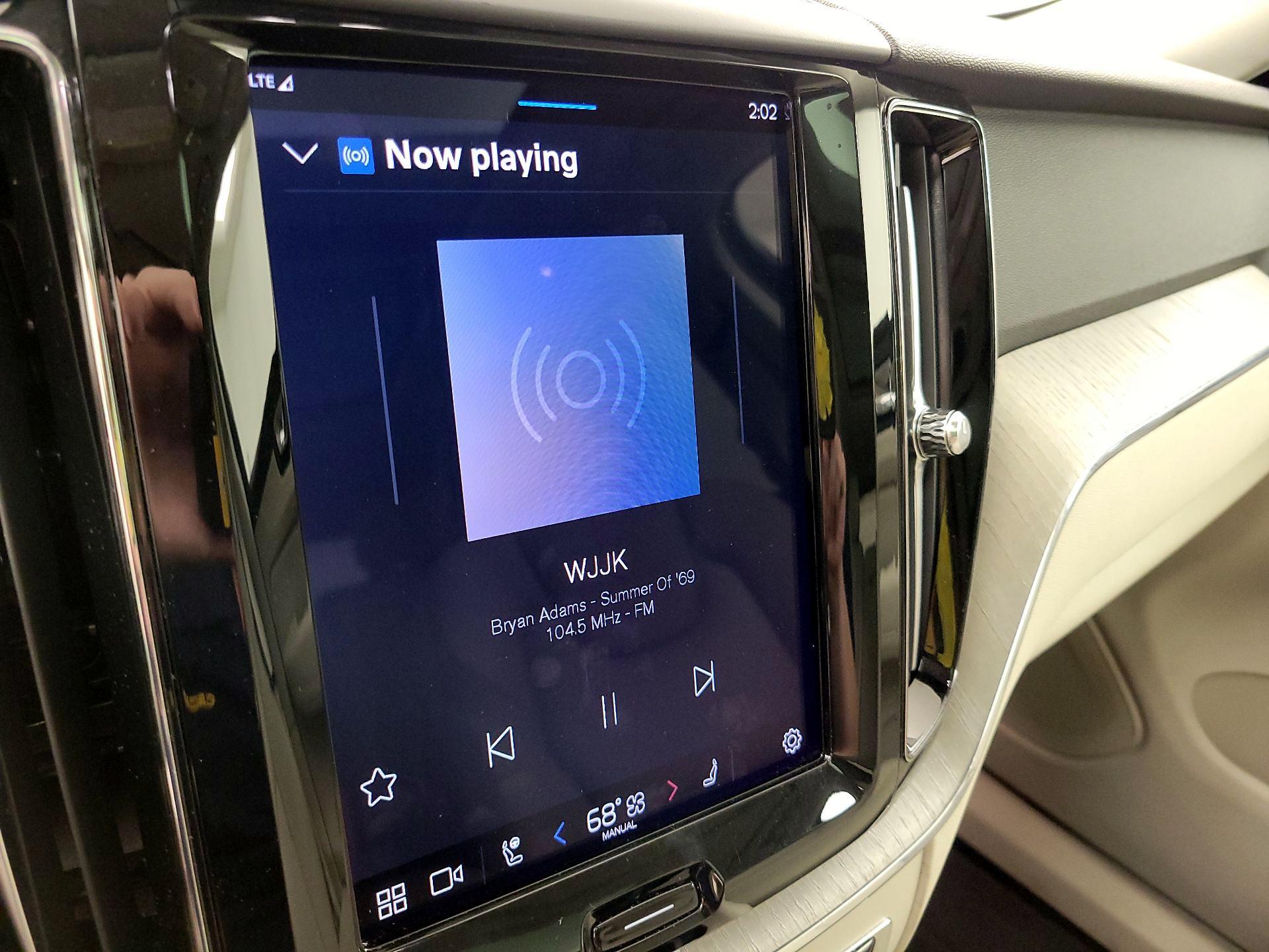 Thumbnail: 2023 Volvo XC60 - 15