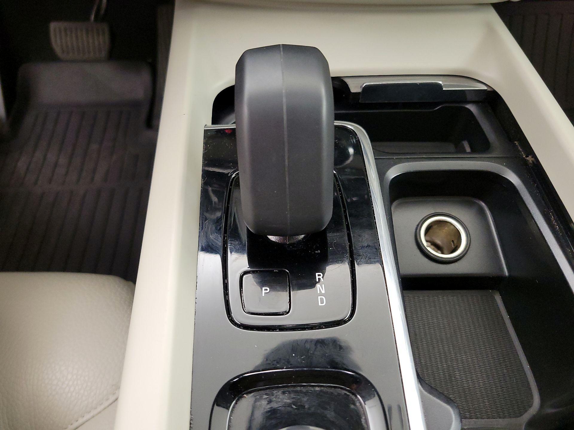 Thumbnail: 2023 Volvo XC60 - 17