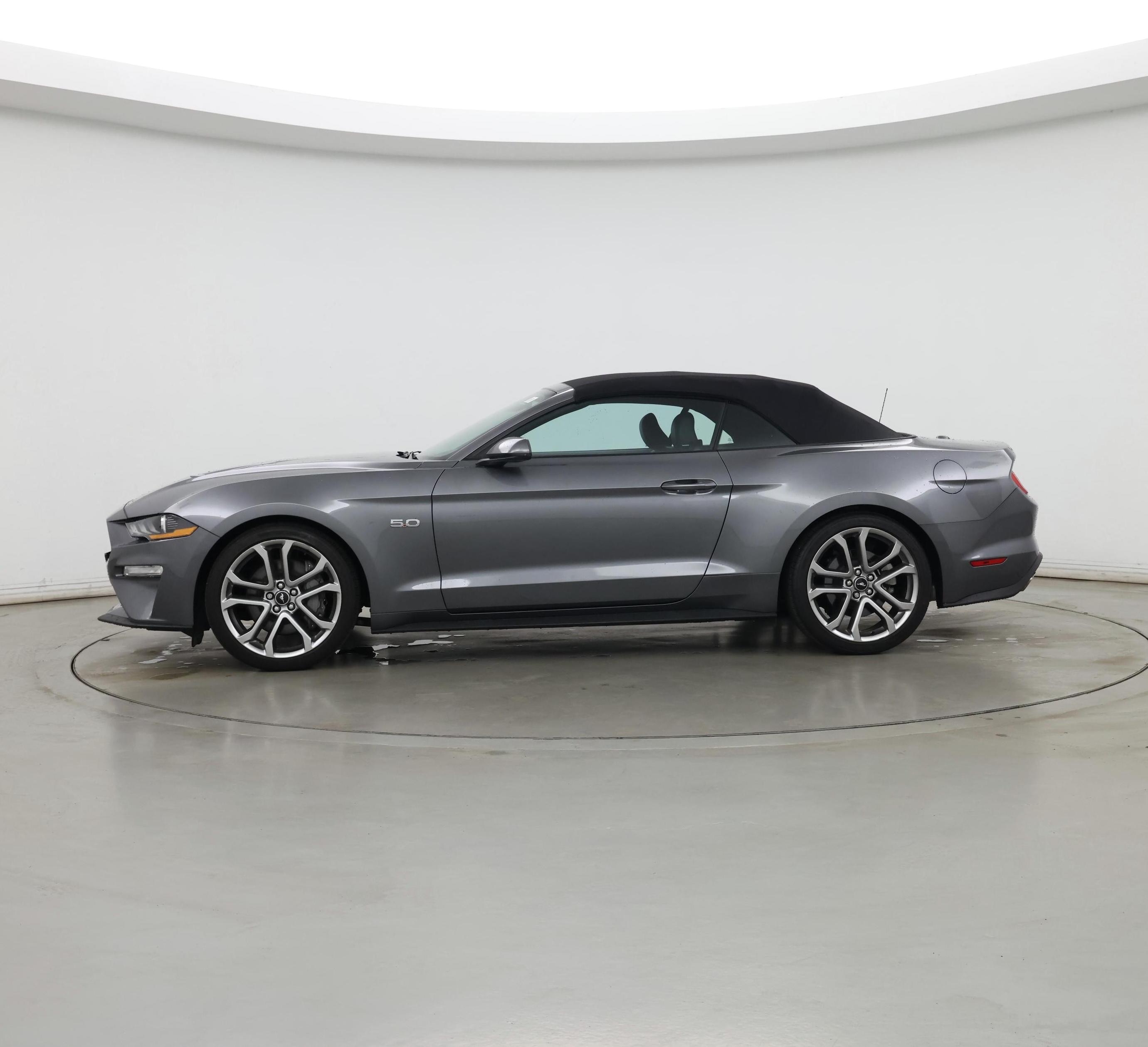 Thumbnail: 2022 Ford Mustang - 3