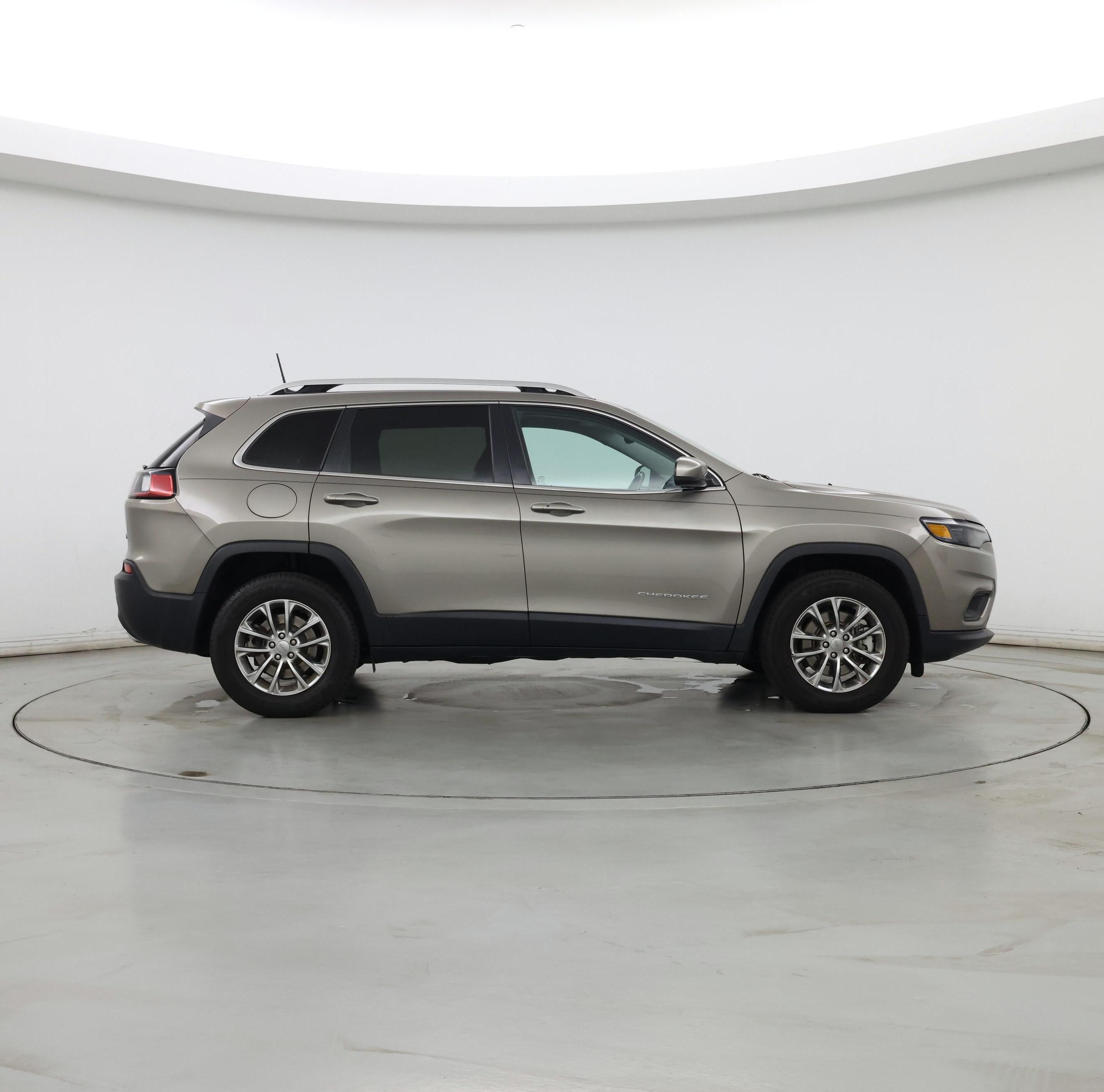 Thumbnail: 2021 Jeep Cherokee - 7