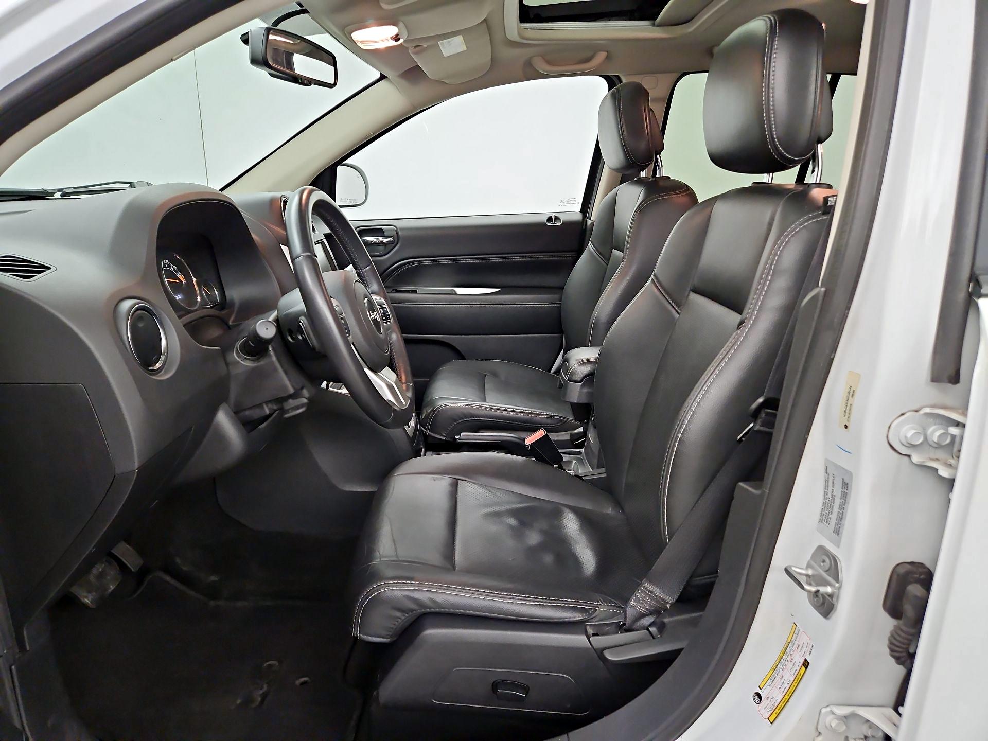 Thumbnail: 2016 Jeep Compass - 11