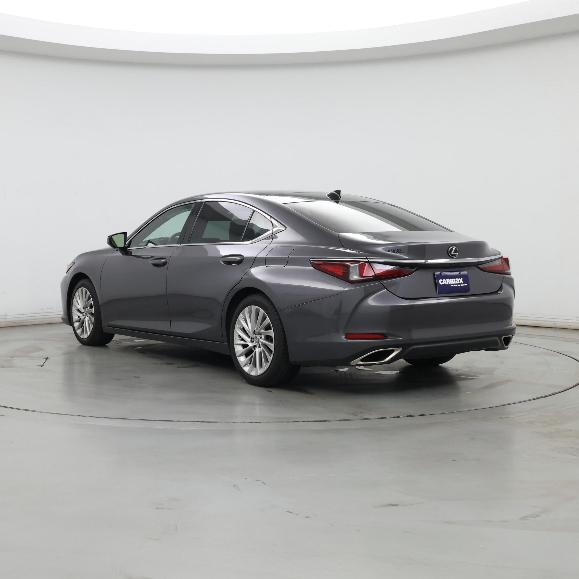 Thumbnail: 2019 Lexus ES - 2