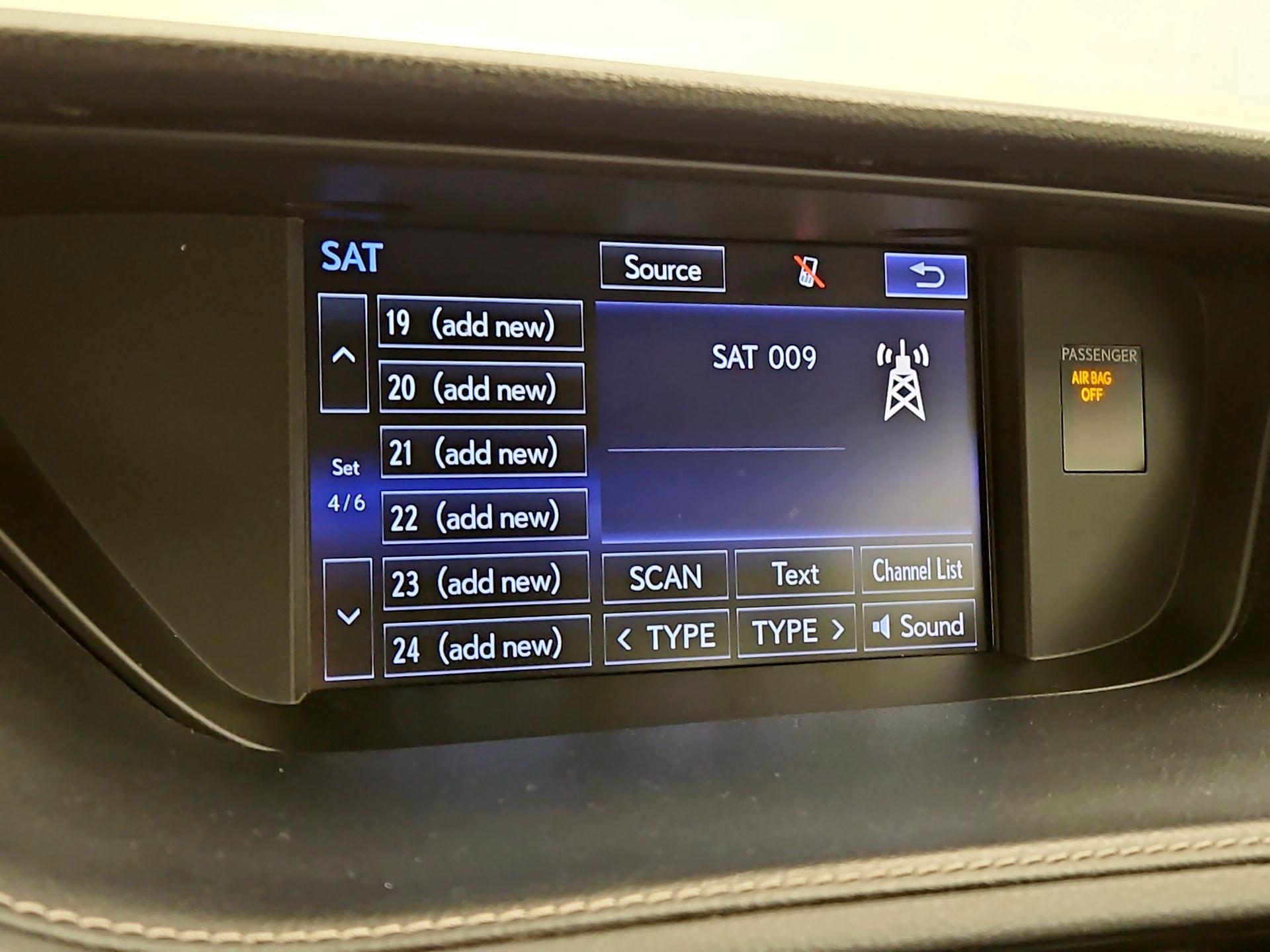 Thumbnail: 2016 Lexus ES - 16