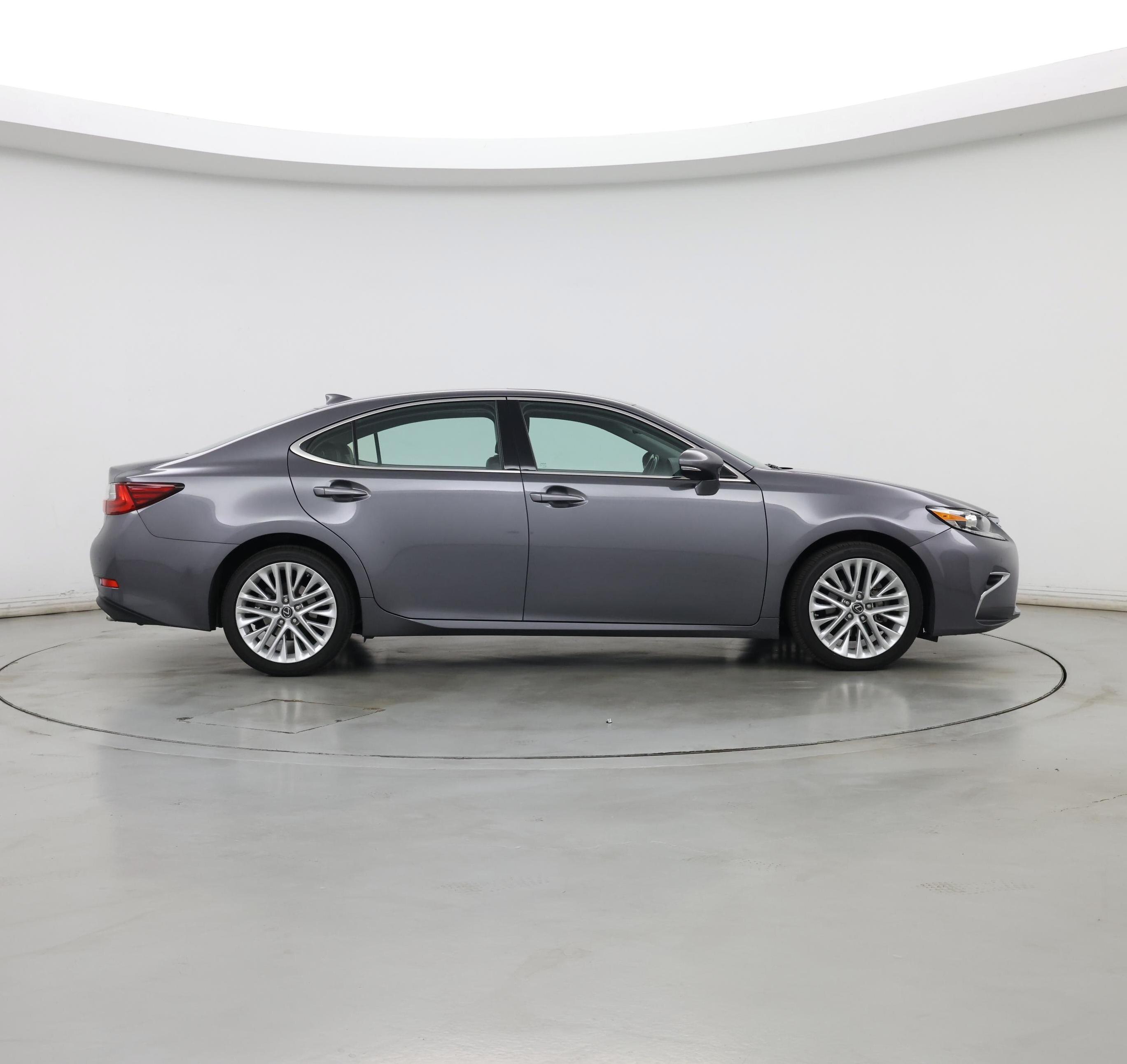 Thumbnail: 2016 Lexus ES - 7