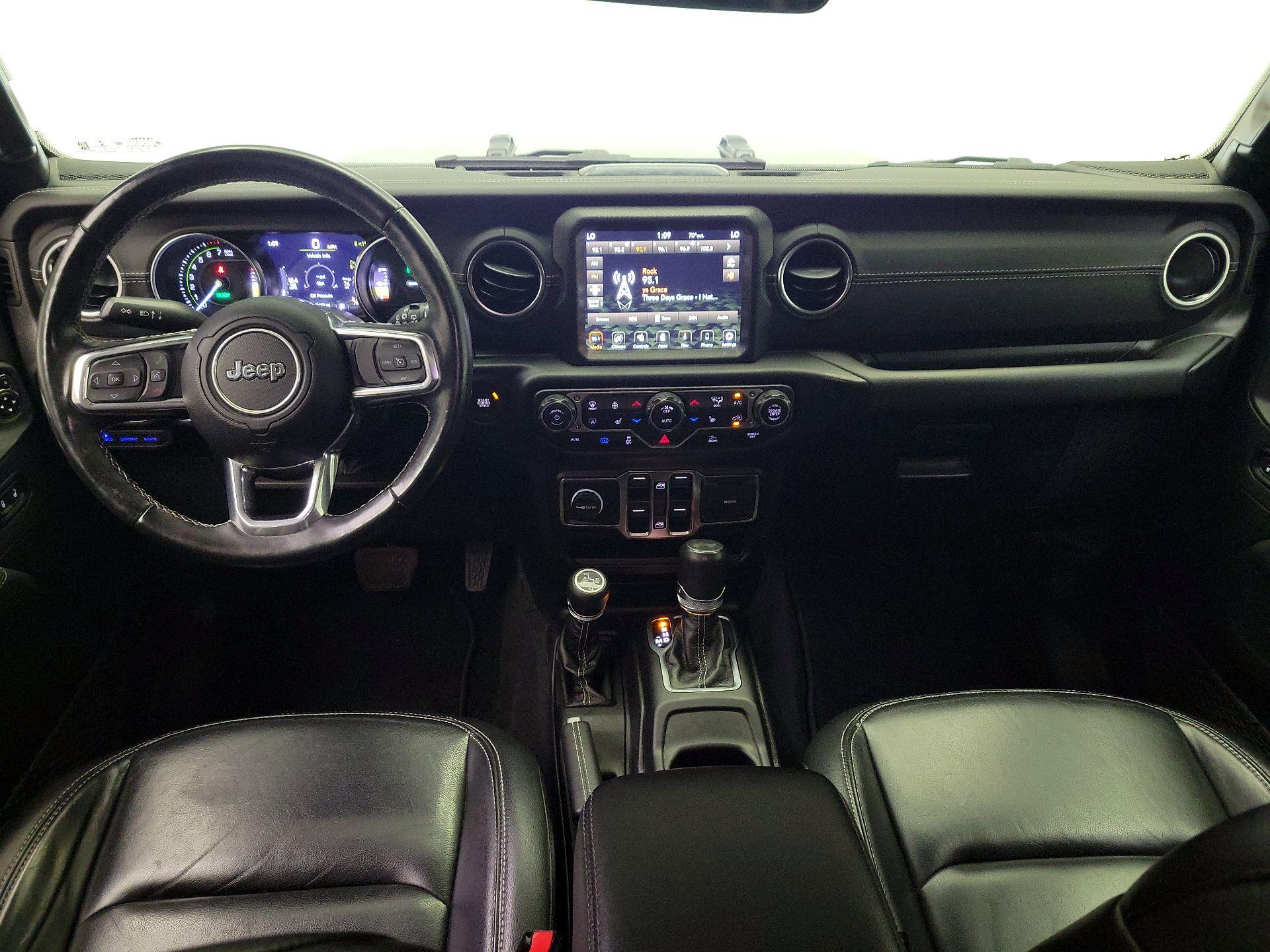 Thumbnail: 2022 Jeep Wrangler - 9