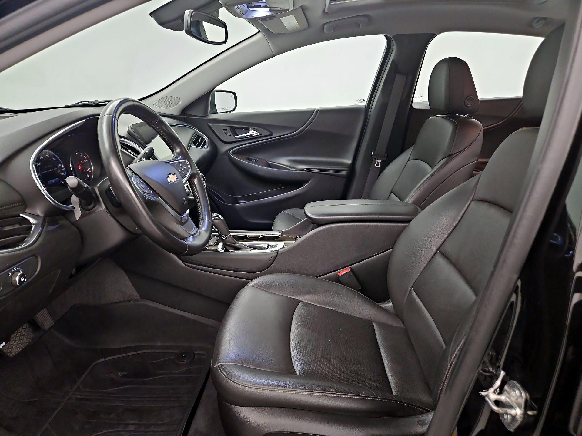 Thumbnail: 2019 Chevrolet Malibu - 11