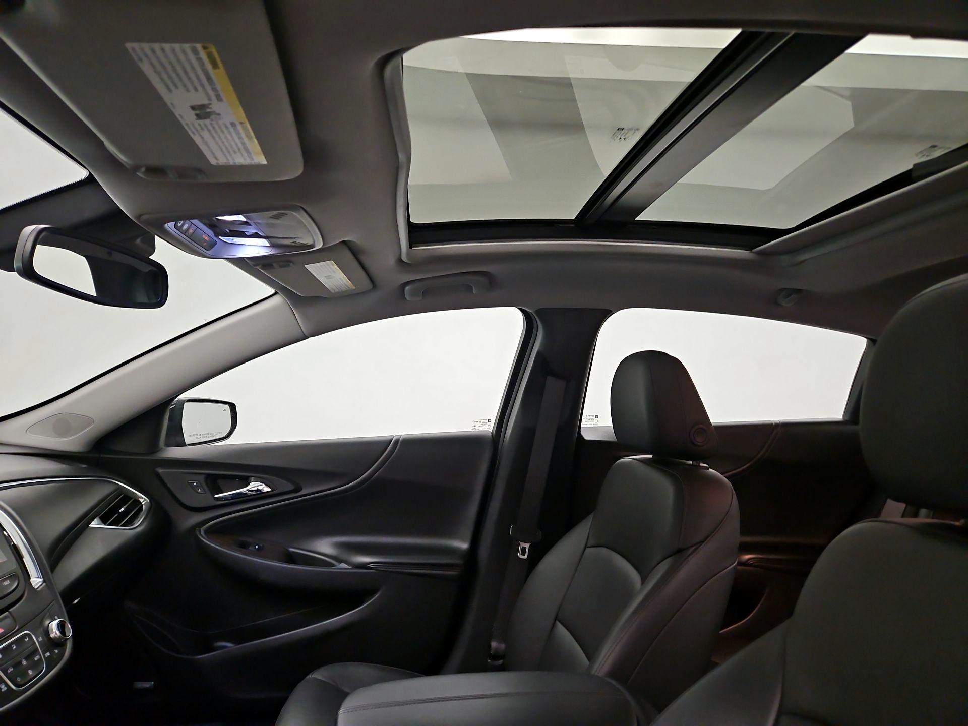 Thumbnail: 2019 Chevrolet Malibu - 20