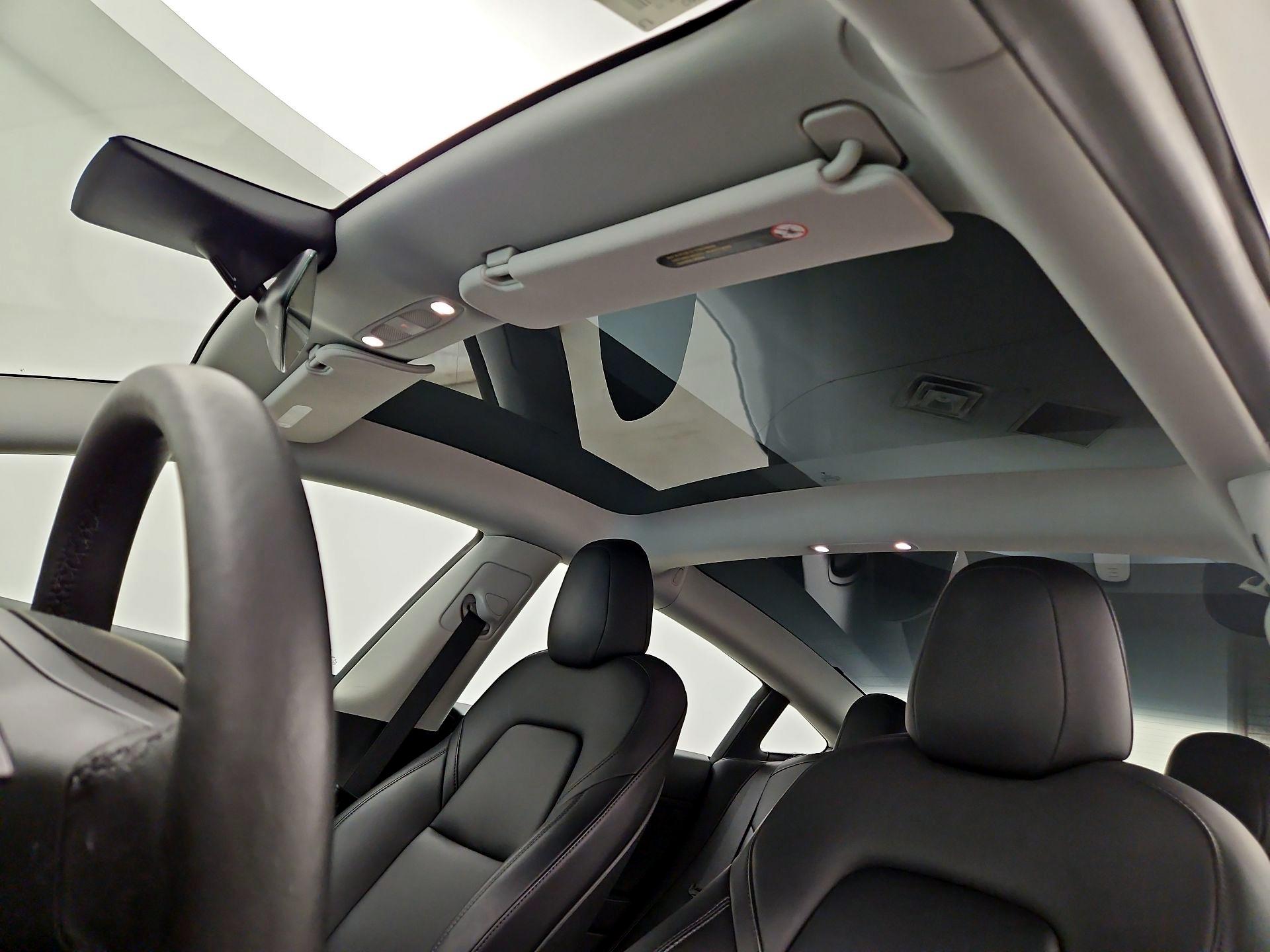 Thumbnail: 2022 Tesla Model 3 - 18