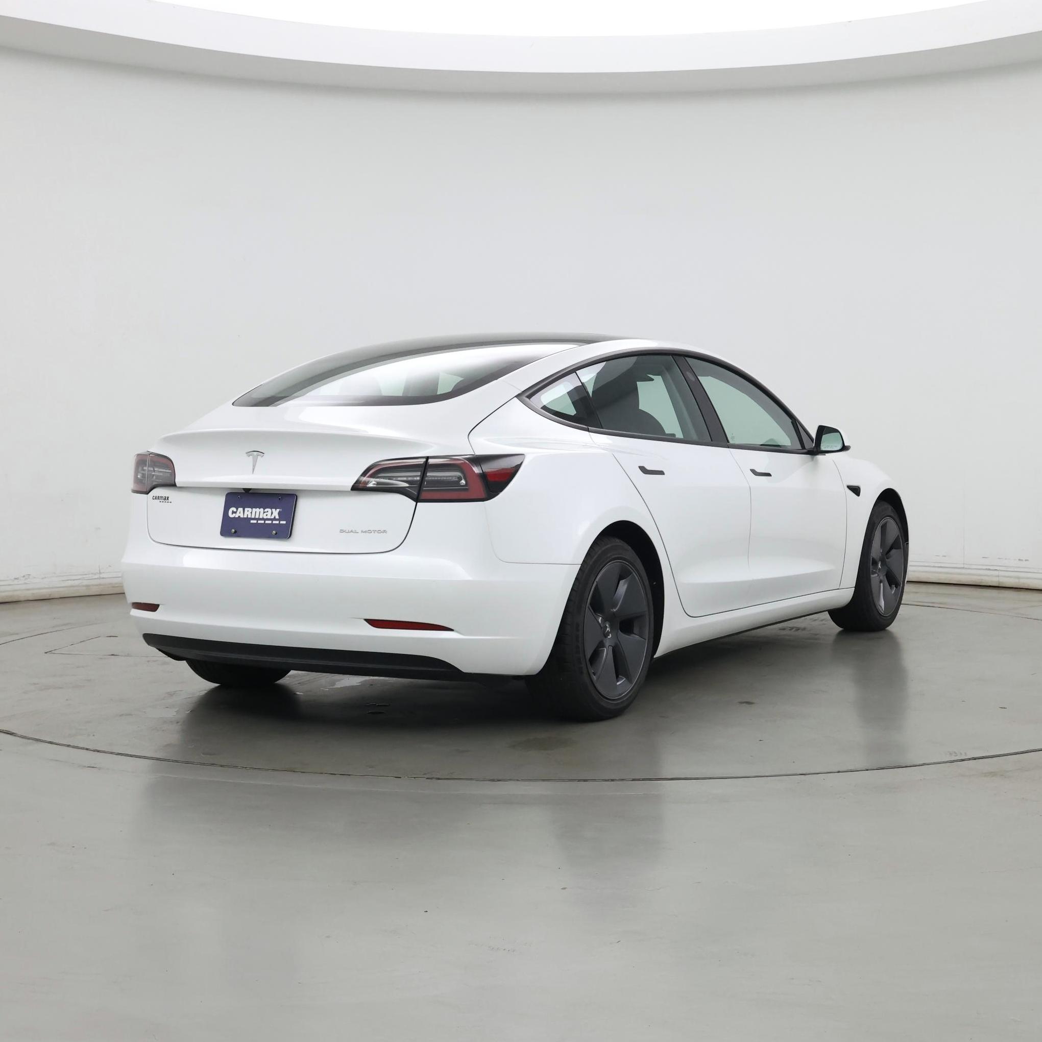 Thumbnail: 2022 Tesla Model 3 - 8