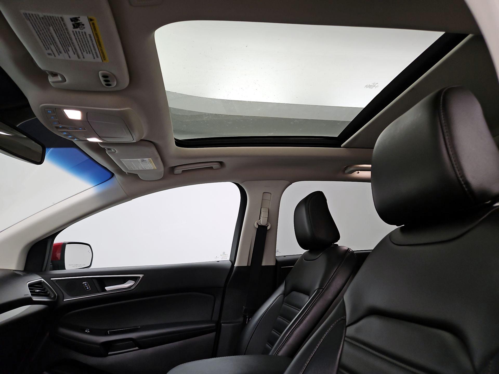 Thumbnail: 2020 Ford Edge - 17