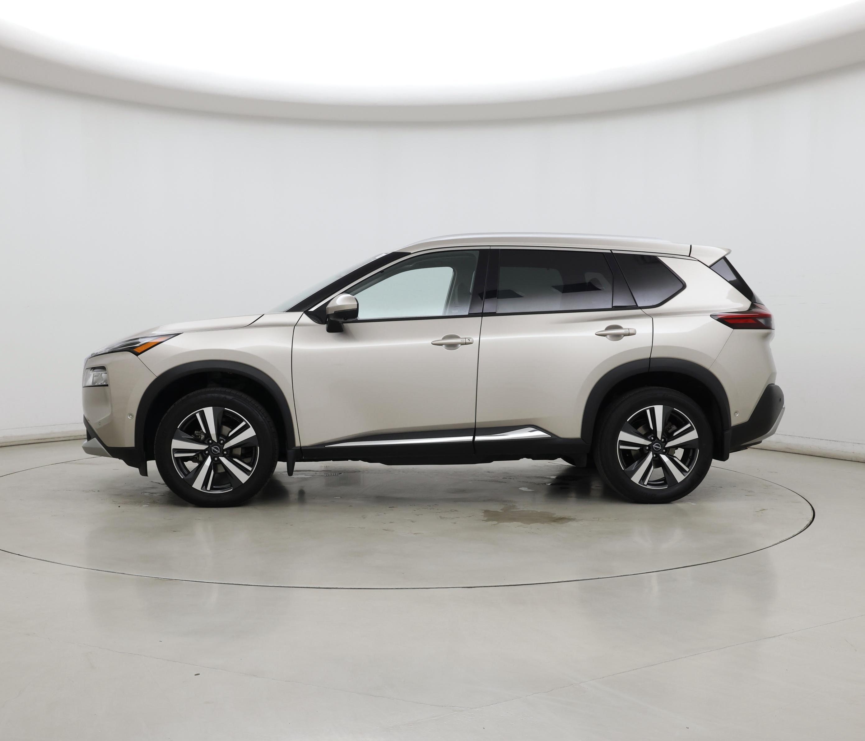 Thumbnail: 2022 Nissan Rogue - 3