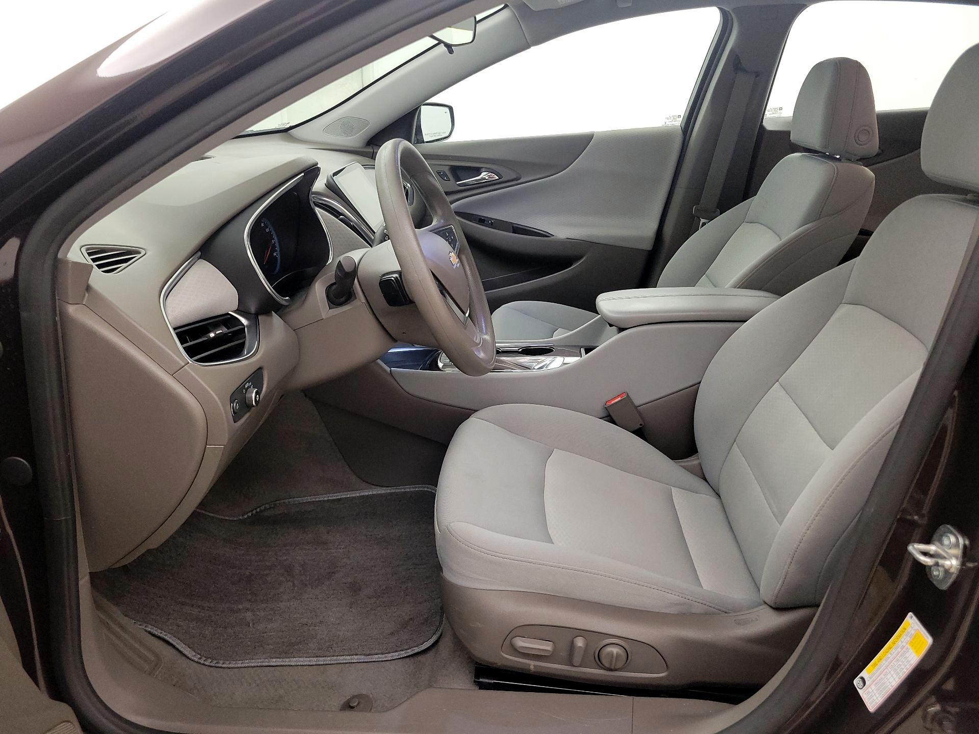 Thumbnail: 2020 Chevrolet Malibu - 11
