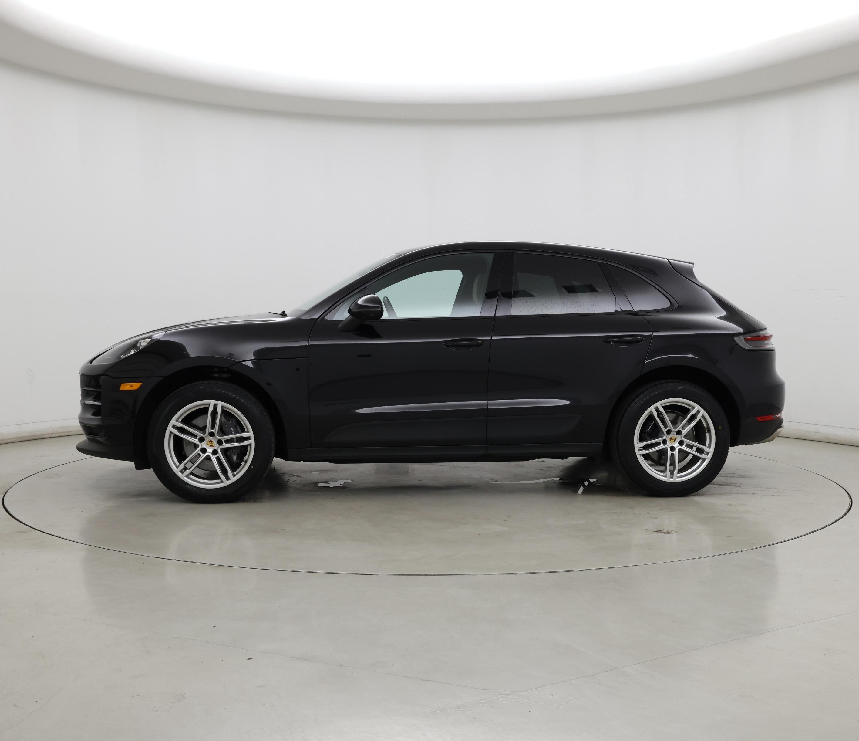 Thumbnail: 2021 Porsche Macan - 3