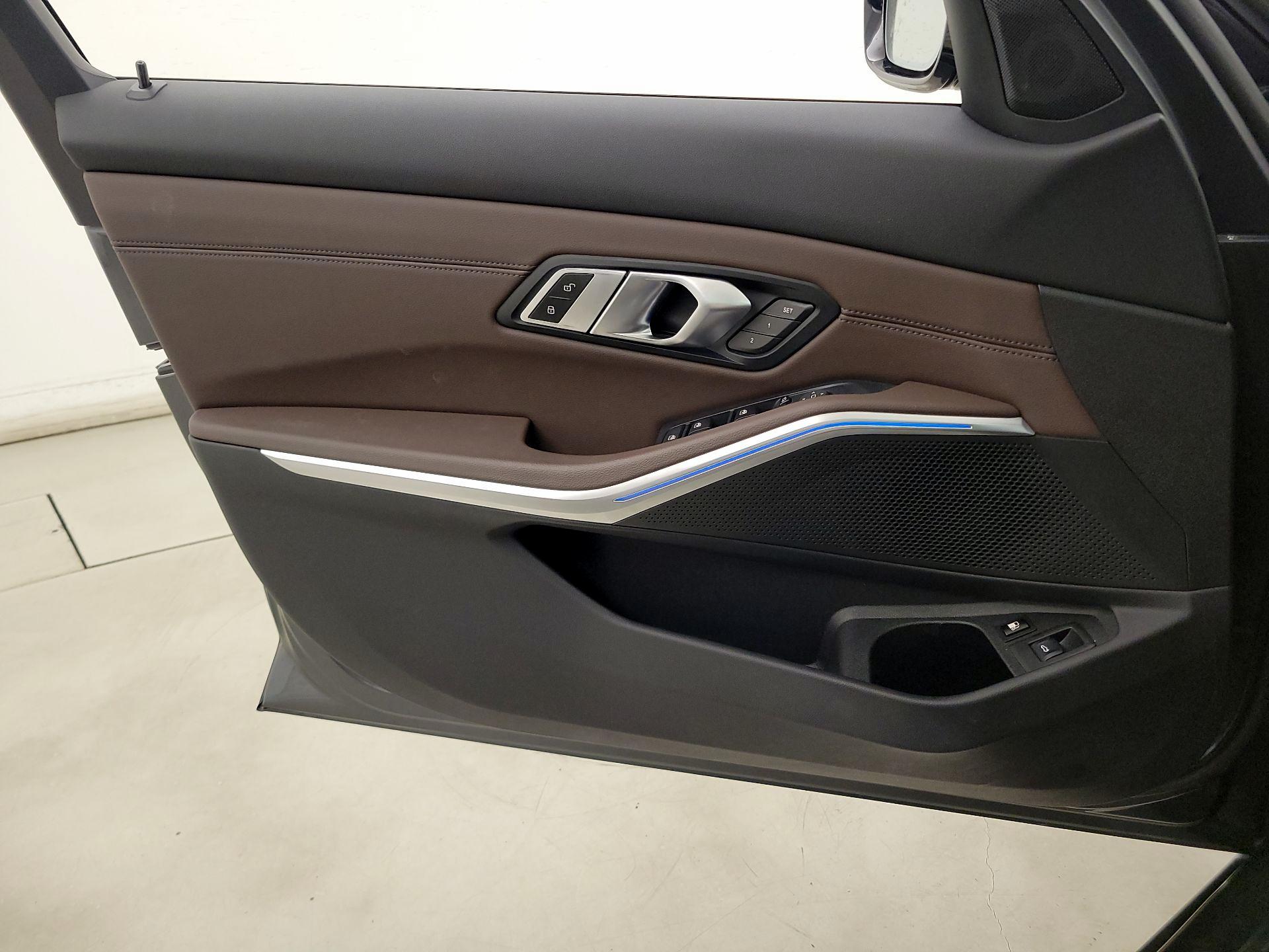 Thumbnail: 2021 BMW 3 Series - 12