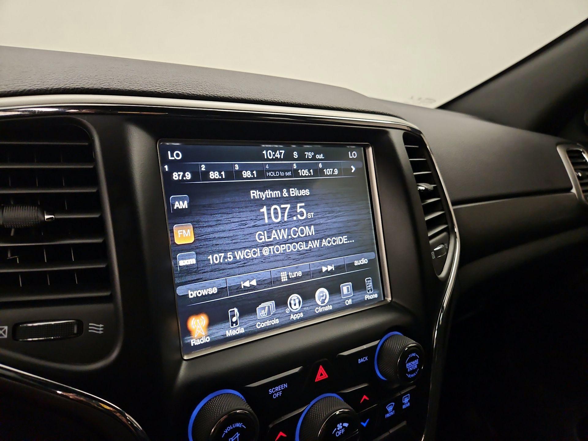 Thumbnail: 2017 Jeep Grand Cherokee - 15